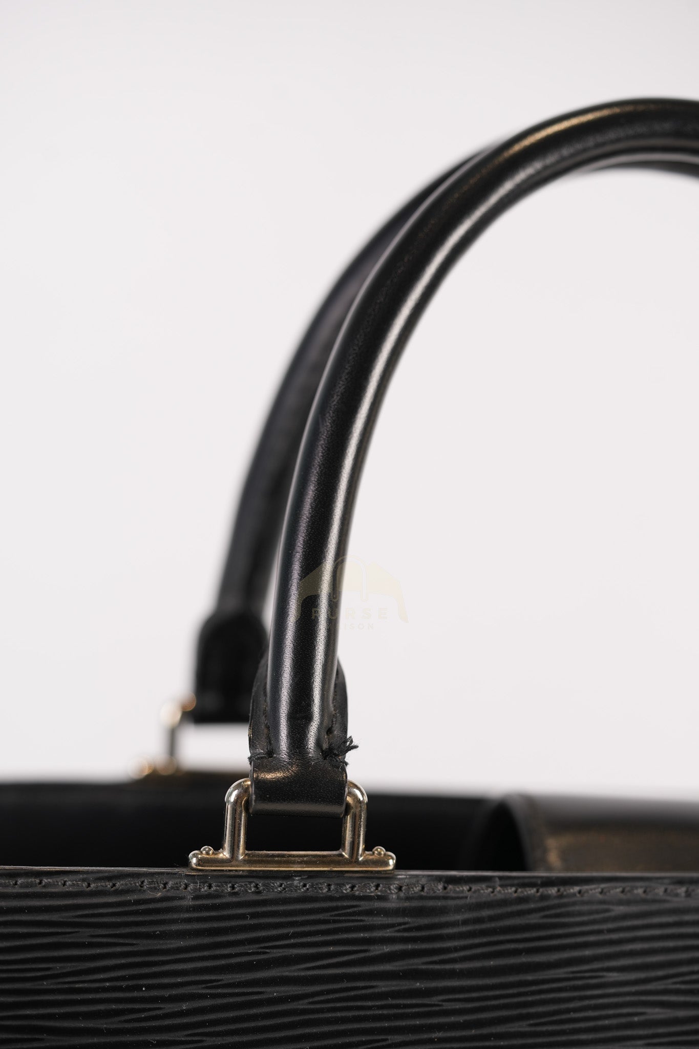 Kleber MM Bag in Black Epi Leather & Silver Hardware (Date Code: FO3106) | Purse Maison Luxury Bags Shop