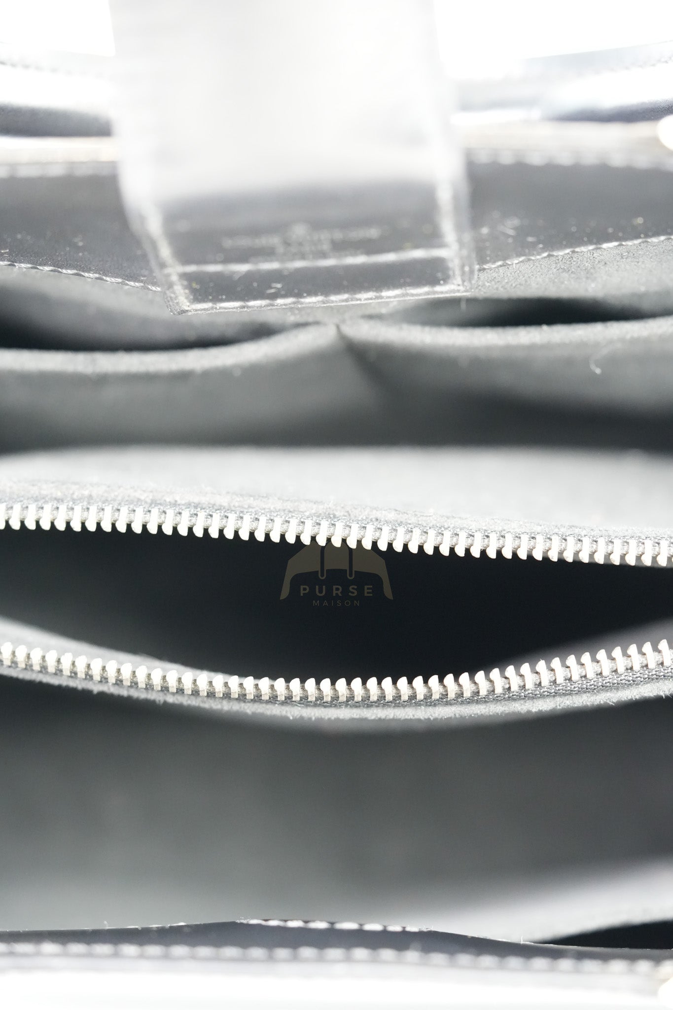 Kleber MM Bag in Black Epi Leather & Silver Hardware (Date Code: FO3106) | Purse Maison Luxury Bags Shop