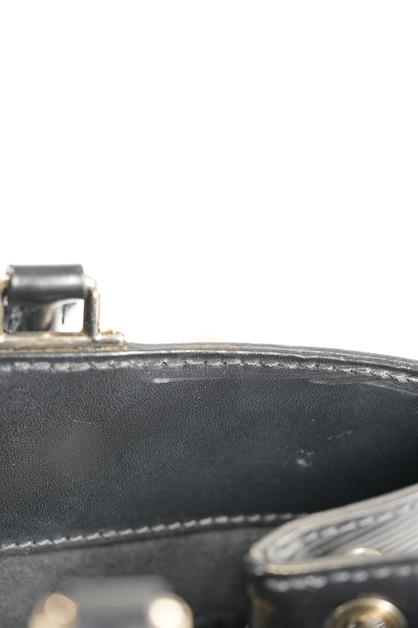 Kleber MM Bag in Black Epi Leather & Silver Hardware (Date Code: FO3106) | Purse Maison Luxury Bags Shop