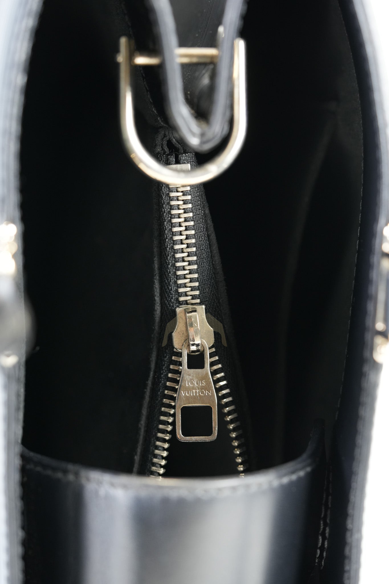 Kleber MM Bag in Black Epi Leather & Silver Hardware (Date Code: FO3106) | Purse Maison Luxury Bags Shop
