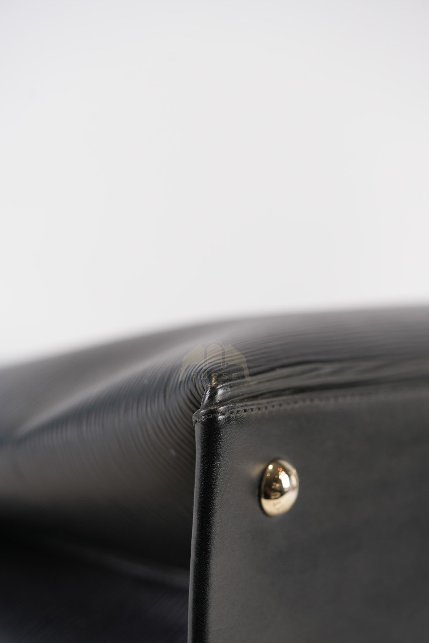 Kleber MM Bag in Black Epi Leather & Silver Hardware (Date Code: FO3106) | Purse Maison Luxury Bags Shop