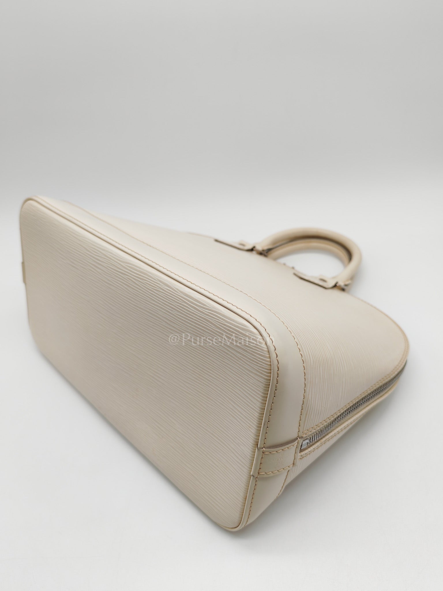 Alma PM in Ivoire Epi Leather & Silver Hardware (Date Code: FL2047)