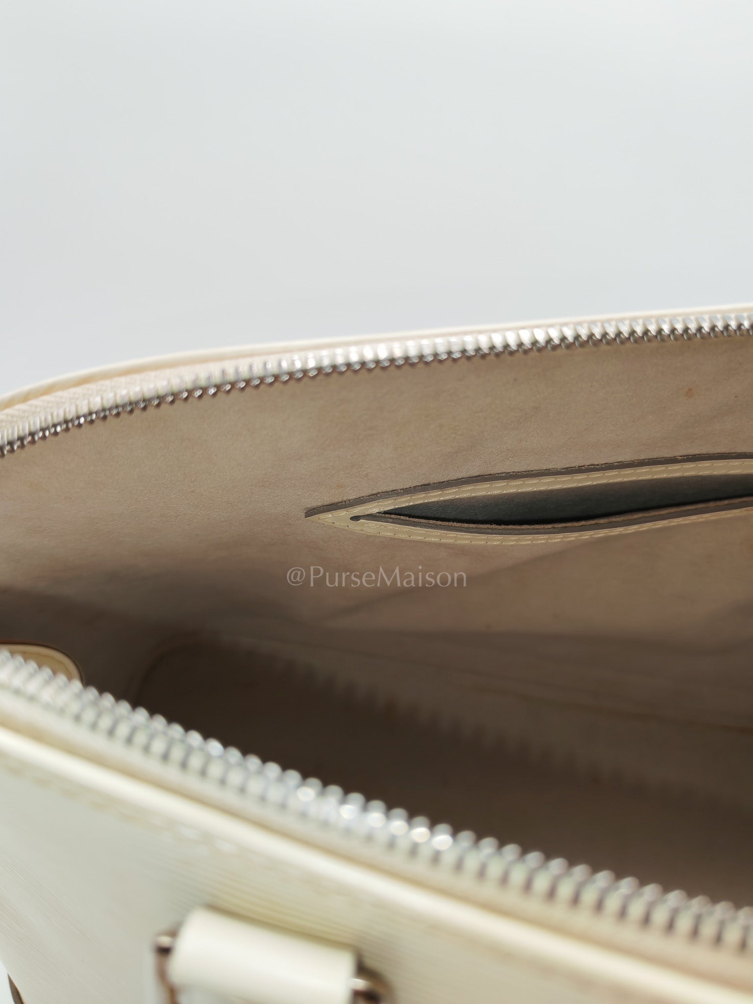 Alma PM in Ivoire Epi Leather & Silver Hardware (Date Code: FL2047)