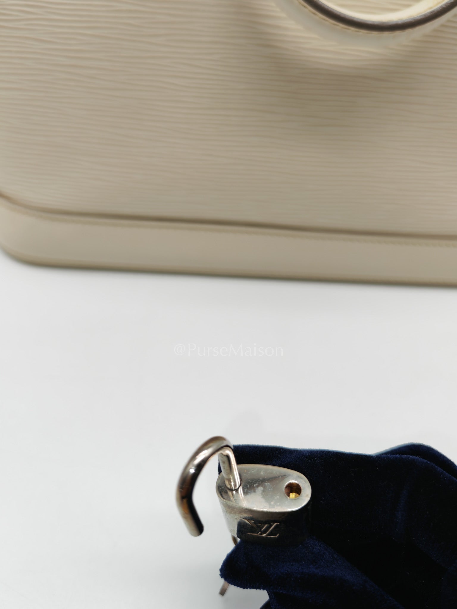 Alma PM in Ivoire Epi Leather & Silver Hardware (Date Code: FL2047)