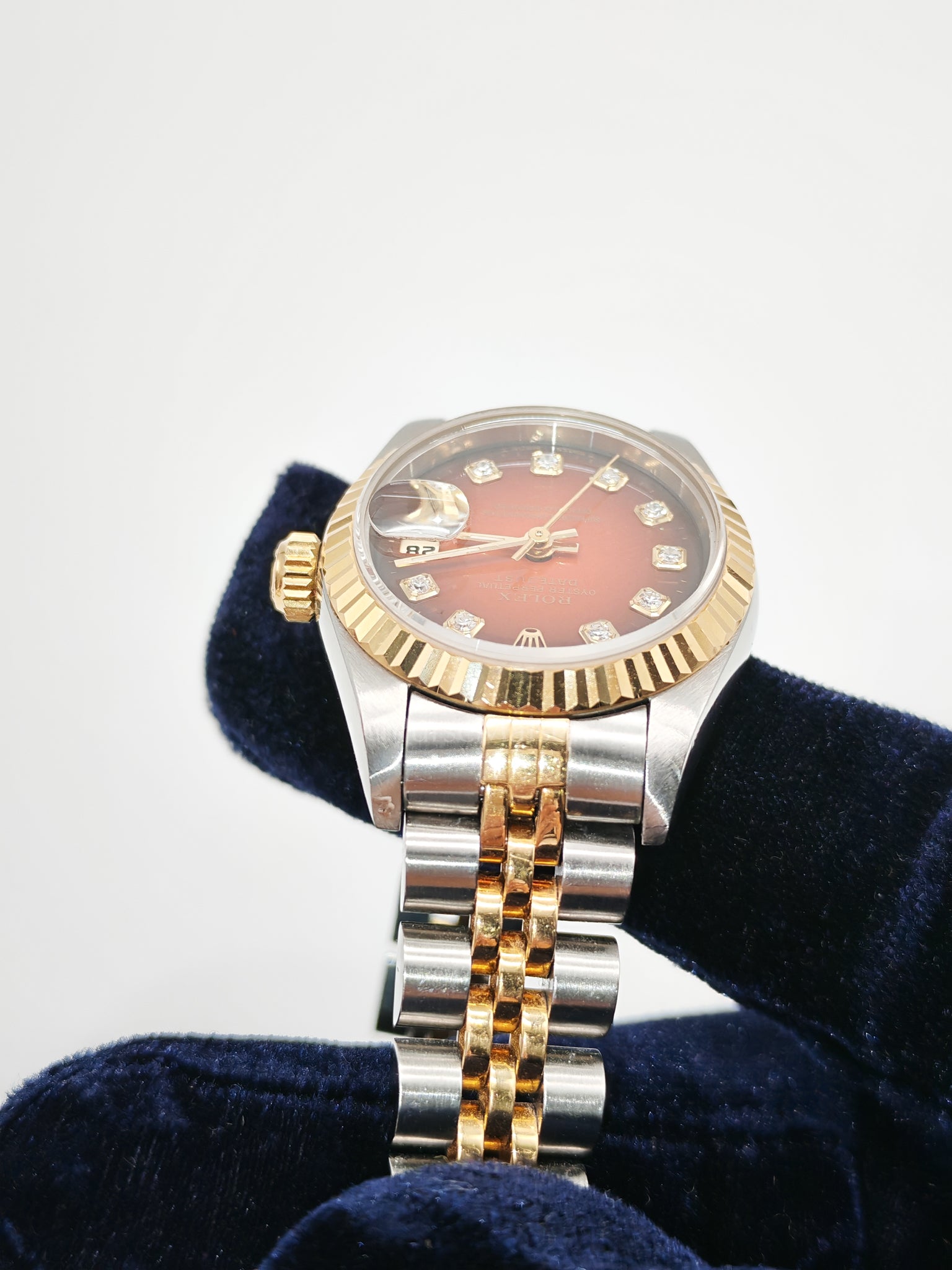 Lady Datejust 26mm Oyster Perpetual Red Vignette Diamond Dial Two-toned Stainless Steel Strap Watch (Reference Number: 69173) | Purse Maison Luxury Bags Shop