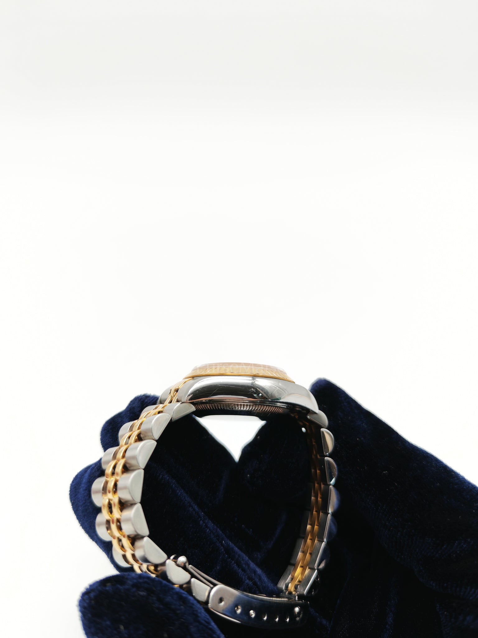 Lady Datejust 26mm Oyster Perpetual Red Vignette Diamond Dial Two-toned Stainless Steel Strap Watch (Reference Number: 69173) | Purse Maison Luxury Bags Shop