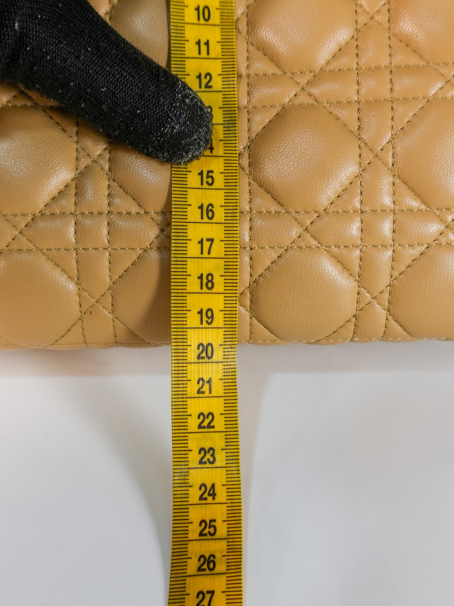 Lady Dior Medium in Biscuit Lambskin Leather | Purse Maison Luxury Bags Shop