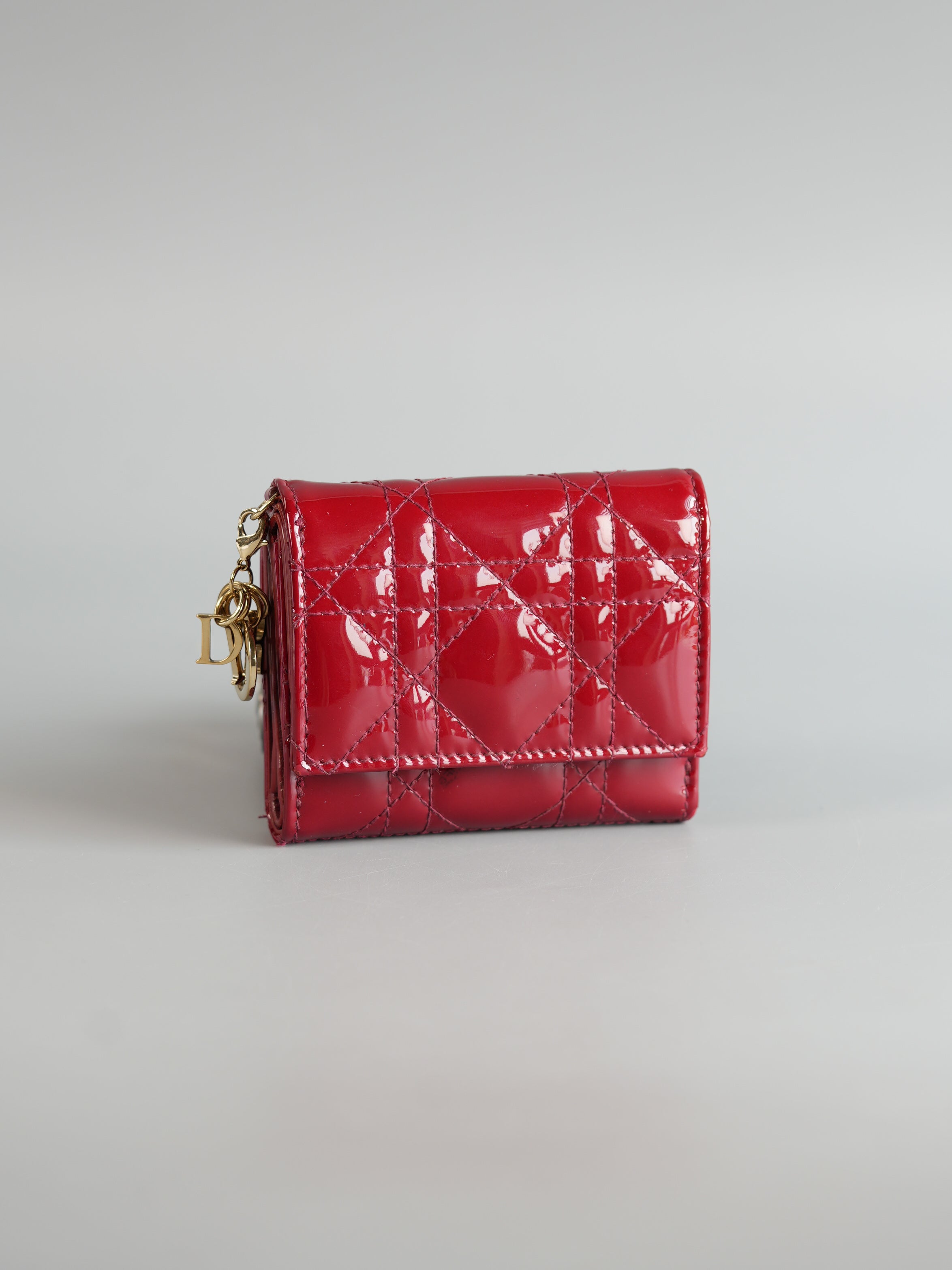 Lady dior medium wallet hotsell