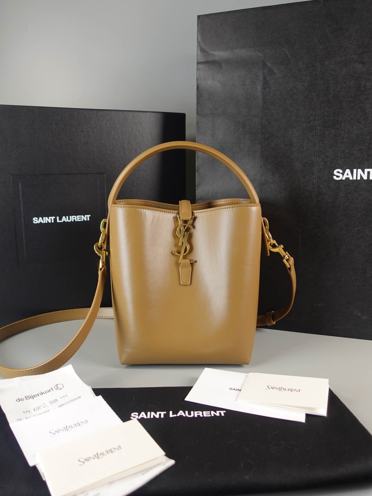 Le 37 Small Dark Cork Brown Leather Bucket Bag | Purse Maison Luxury Bags Shop