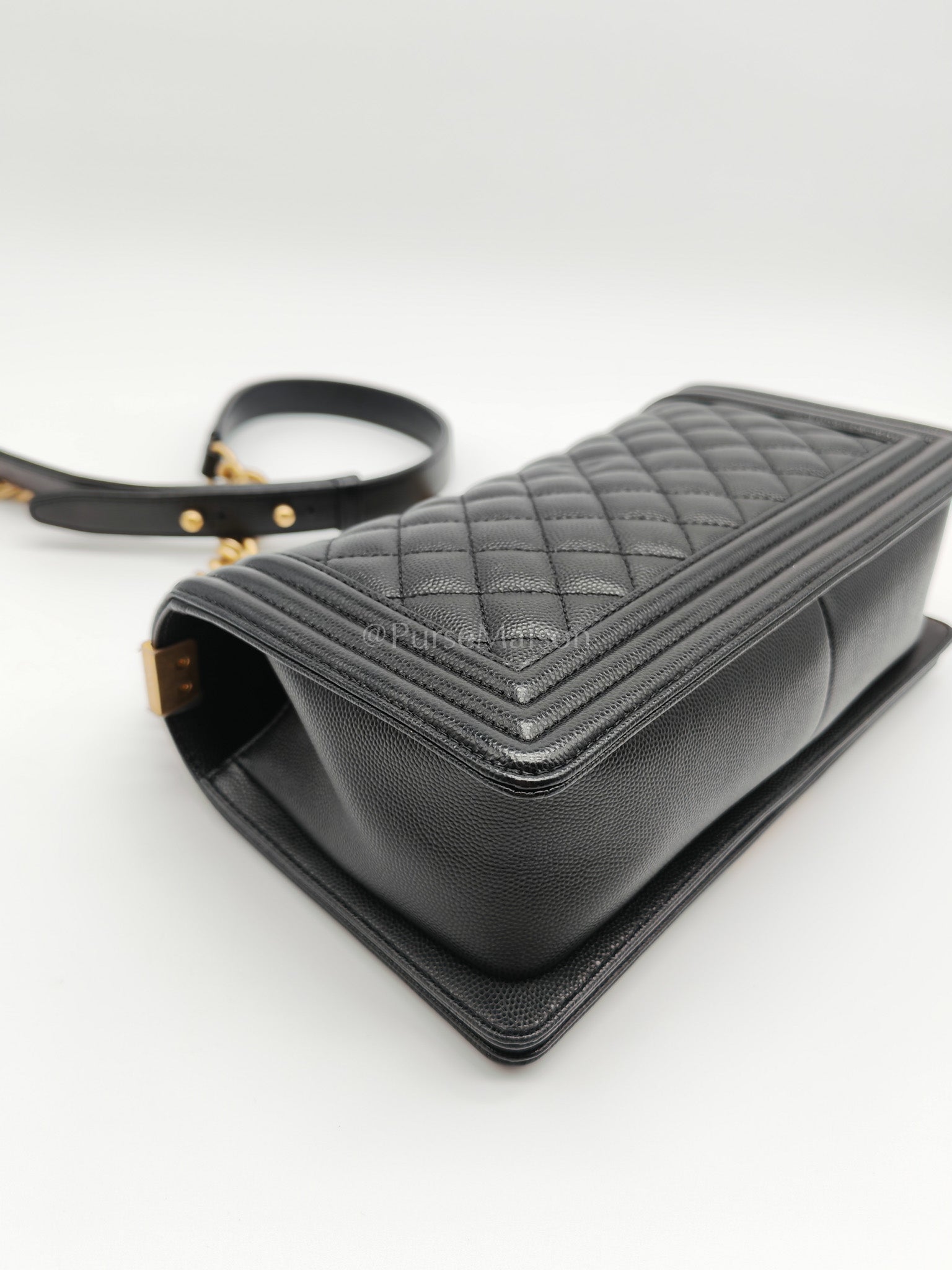 Le Boy Medium in Black Caviar Leather & Aged Gold Hardware (Microchip) | Purse Maison Luxury Bags Shop