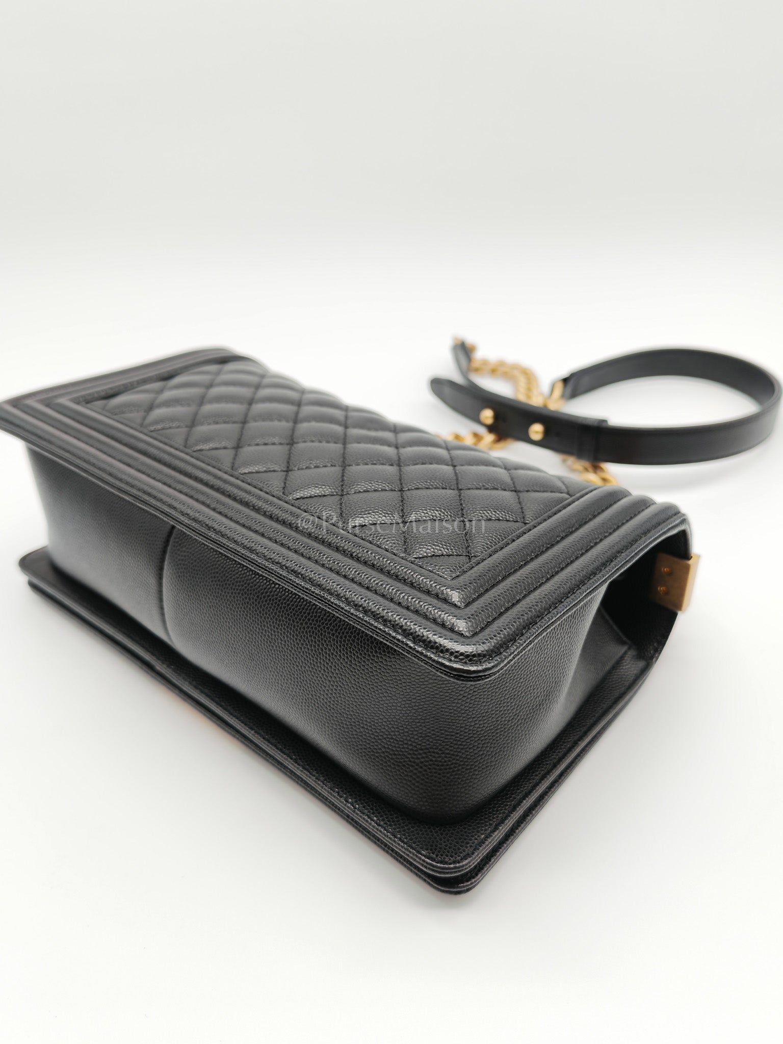 Le Boy Medium in Black Caviar Leather & Aged Gold Hardware (Microchip) | Purse Maison Luxury Bags Shop