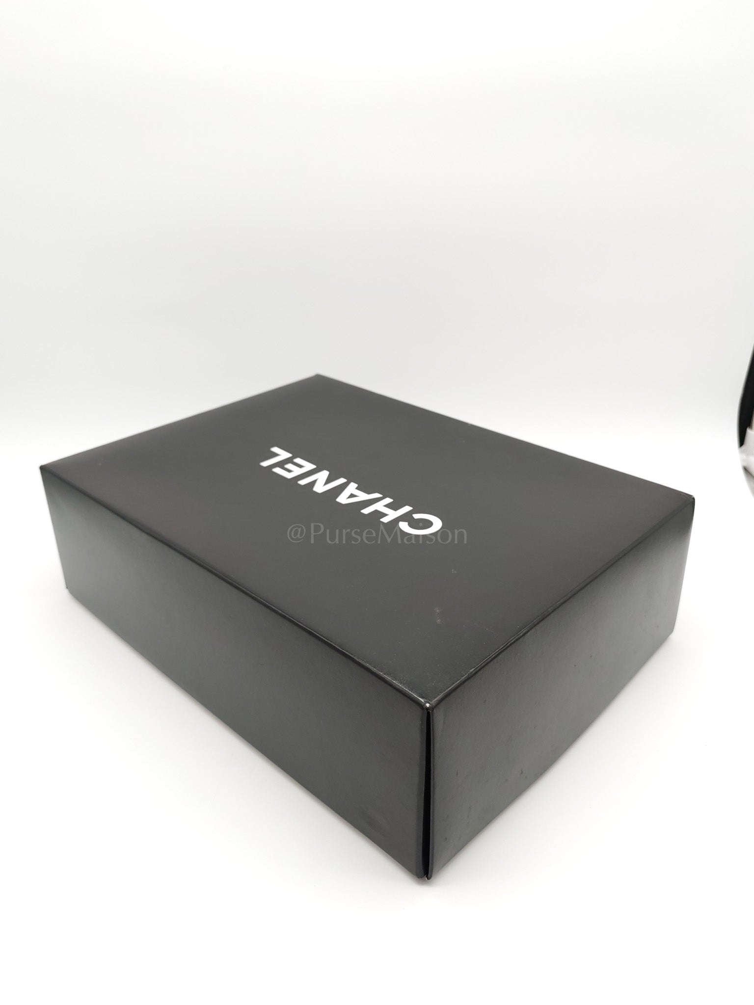 Le Boy Medium in Black Caviar Leather in Aged Gold Hardware (Series 20) | Purse Maison Luxury Bags Shop