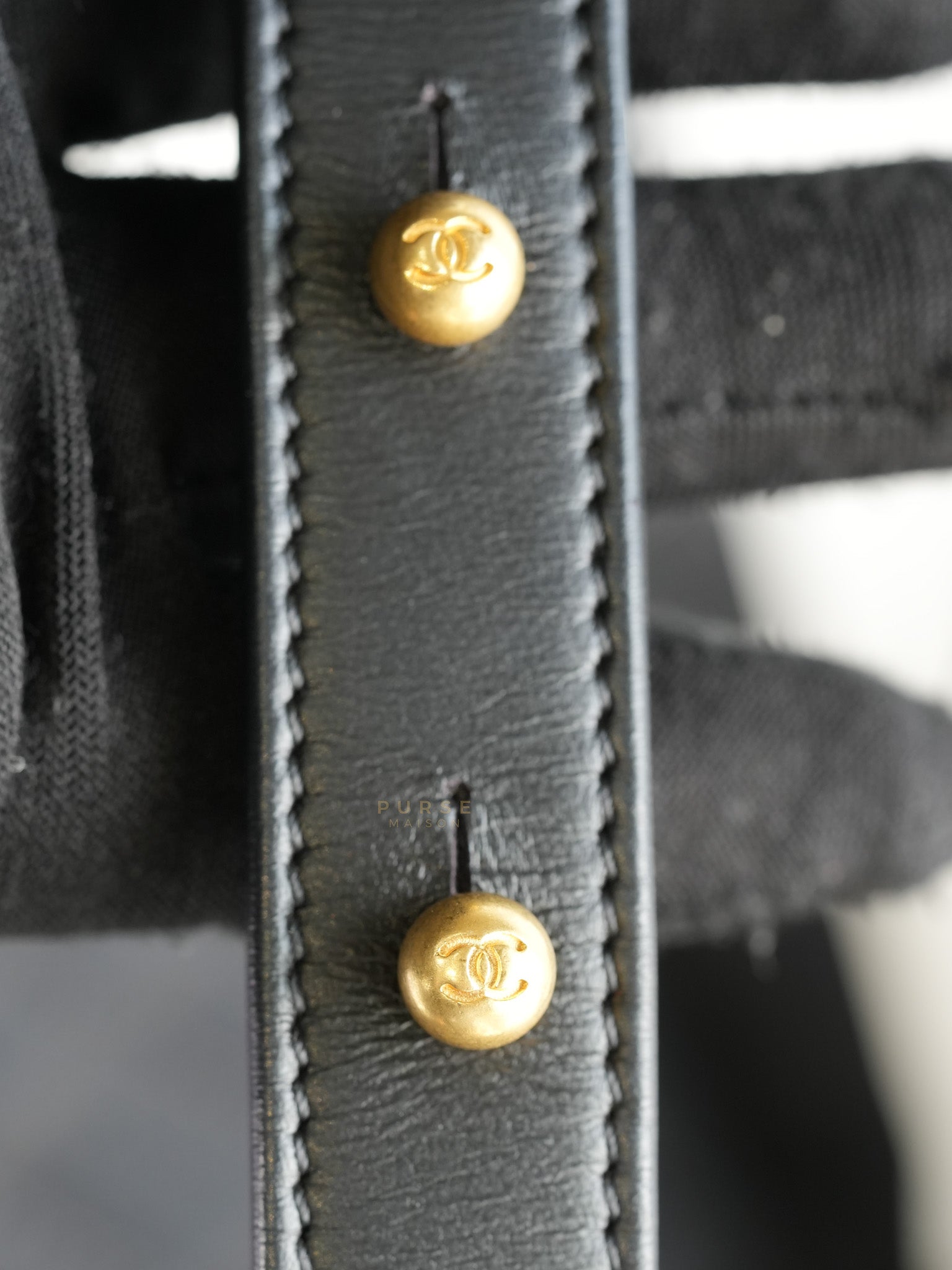 Le Boy New Medium In Black Lambskin Leather Aged Gold Hardware( Series 23) | Purse Maison Luxury Bags Shop