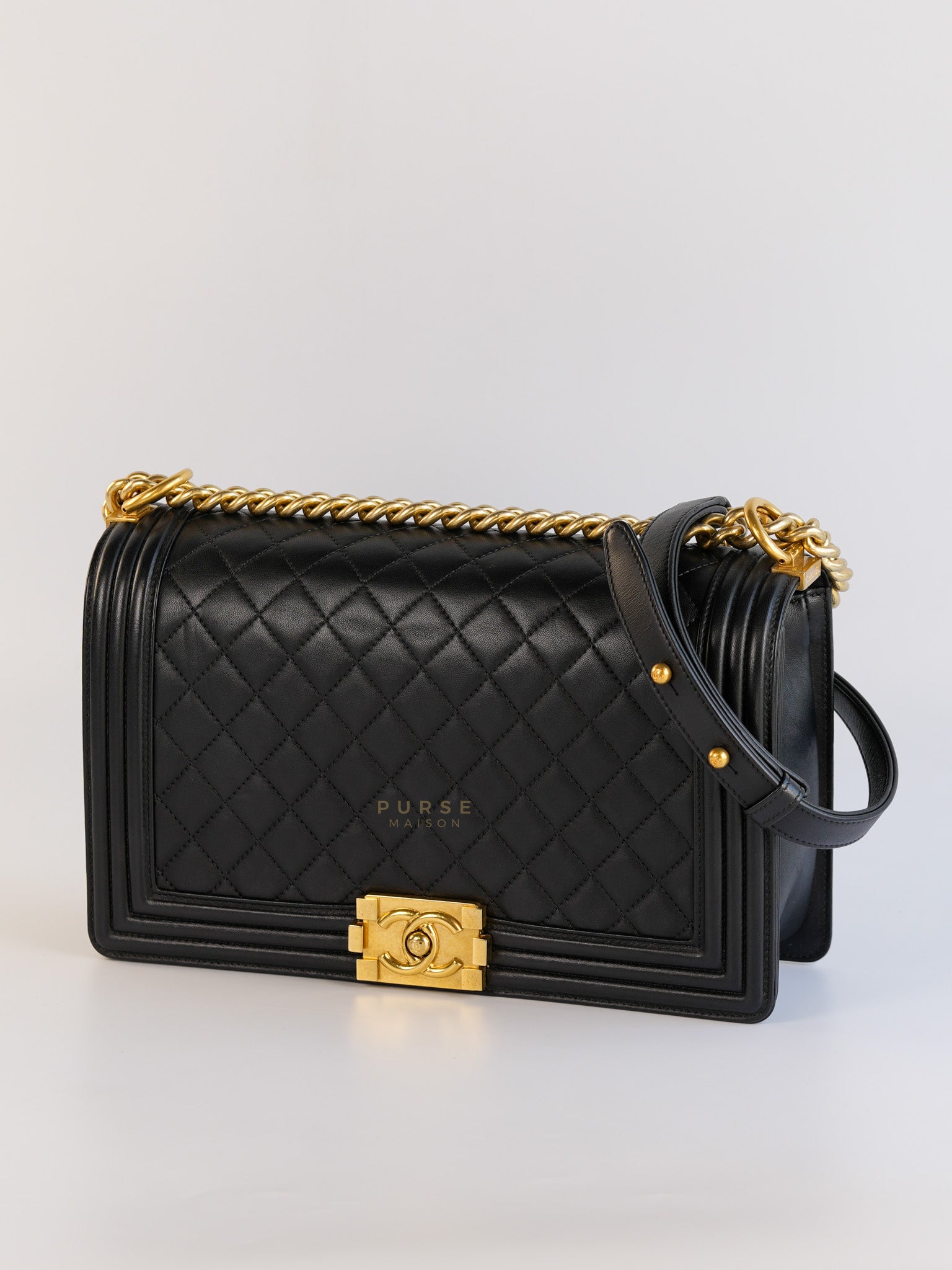 Le Boy New Medium In Black Lambskin Leather Aged Gold Hardware( Series 23) | Purse Maison Luxury Bags Shop