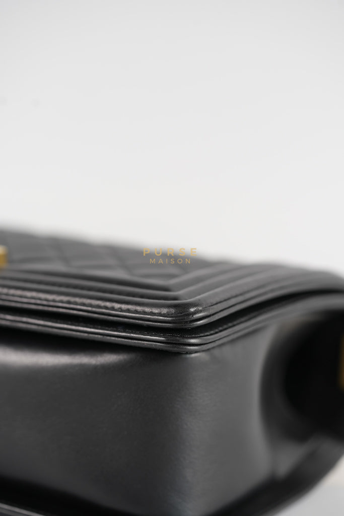 Le Boy Old Medium in Black Quilted Lambskin Leather & Gold Hardware Series 20 | Purse Maison Luxury Bags Shop