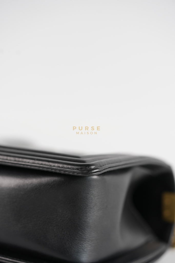 Le Boy Old Medium in Black Quilted Lambskin Leather & Gold Hardware Series 20 | Purse Maison Luxury Bags Shop