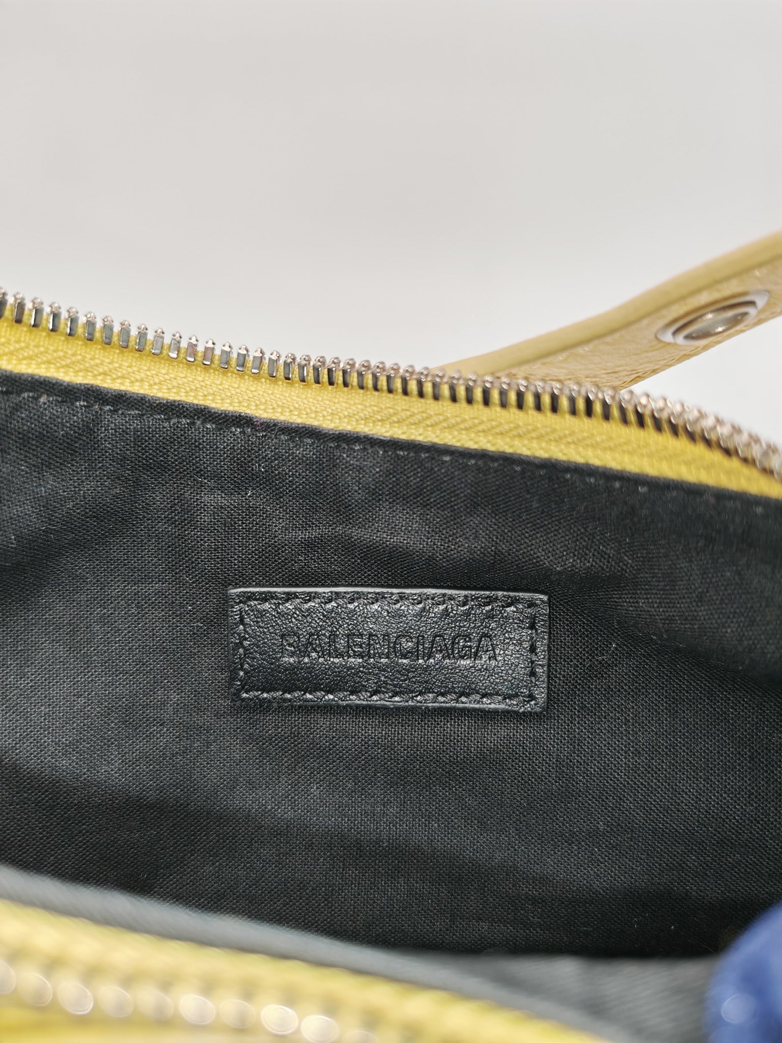 Le Cagole Butter Yellow Shoulder Bag | Purse Maison Luxury Bags Shop