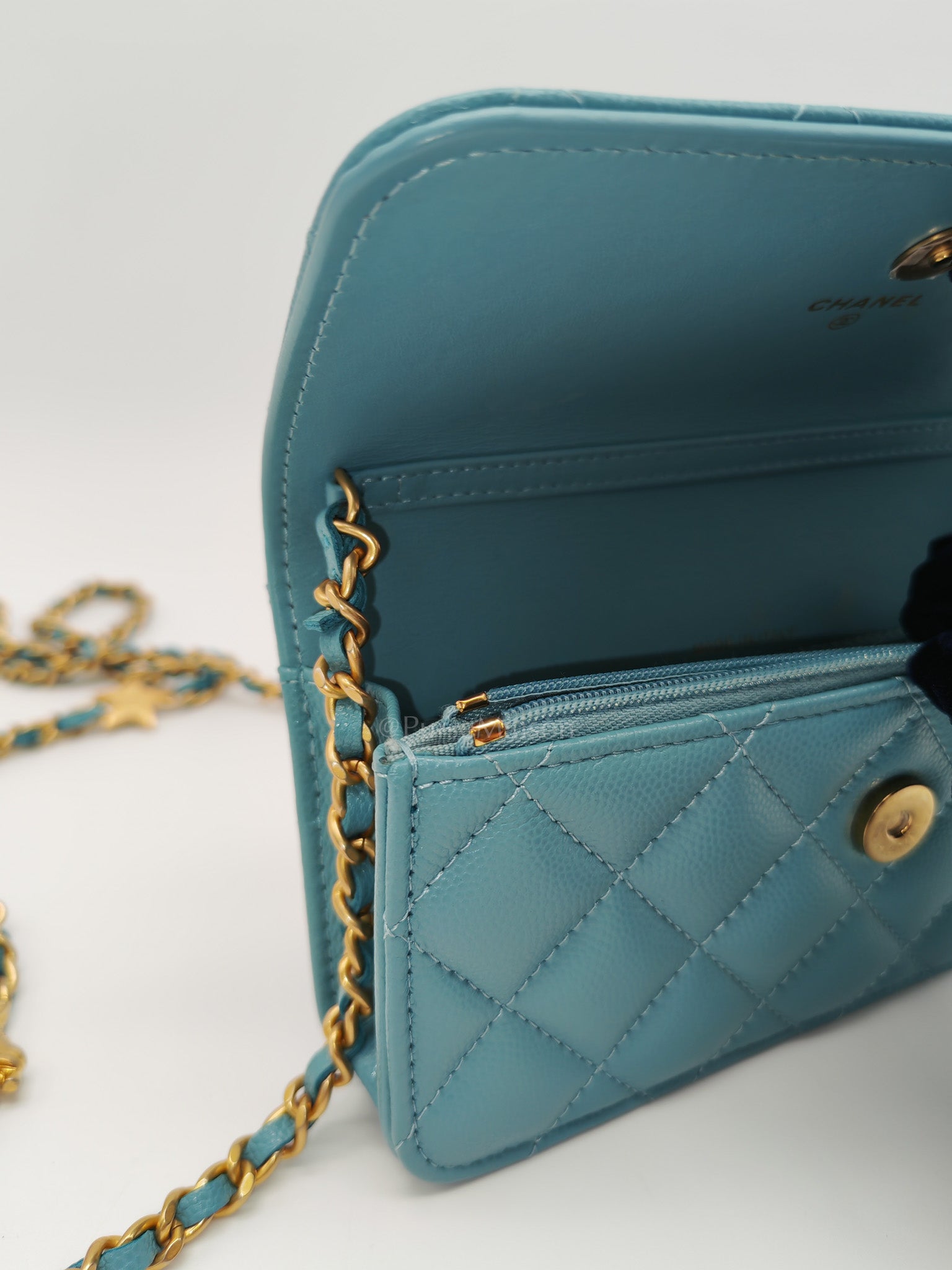 Charming Phone Holder with Chain in Teal Blue Caviar Leather & Gold Hardware (Microchip)