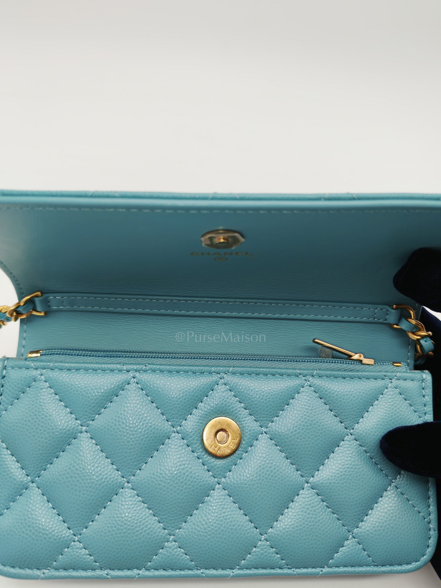 Charming Phone Holder with Chain in Teal Blue Caviar Leather & Gold Hardware (Microchip)
