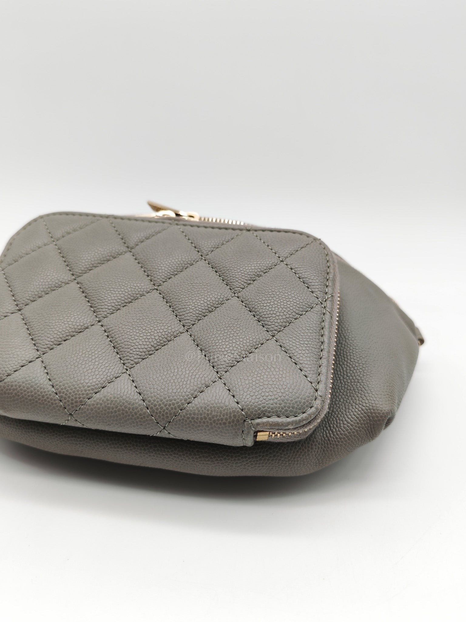 Bussiness Affinity Waist Bag in Gray Caviar Leather and Light Gold Hardware Series 27