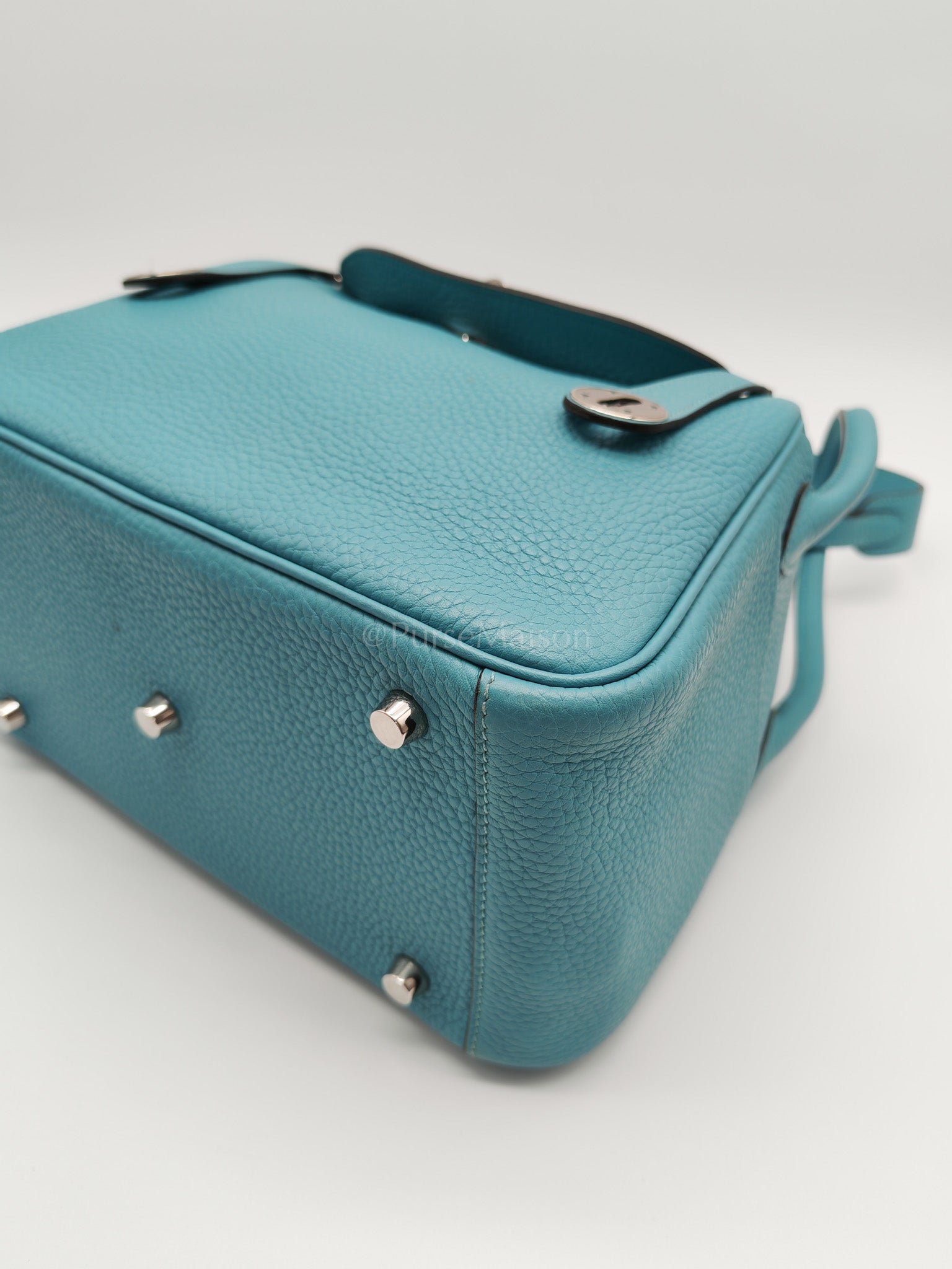 Lindy 26 Bleu Saint Clemence and Palladium Hardware Stamp T (2015) | Purse Maison Luxury Bags Shop