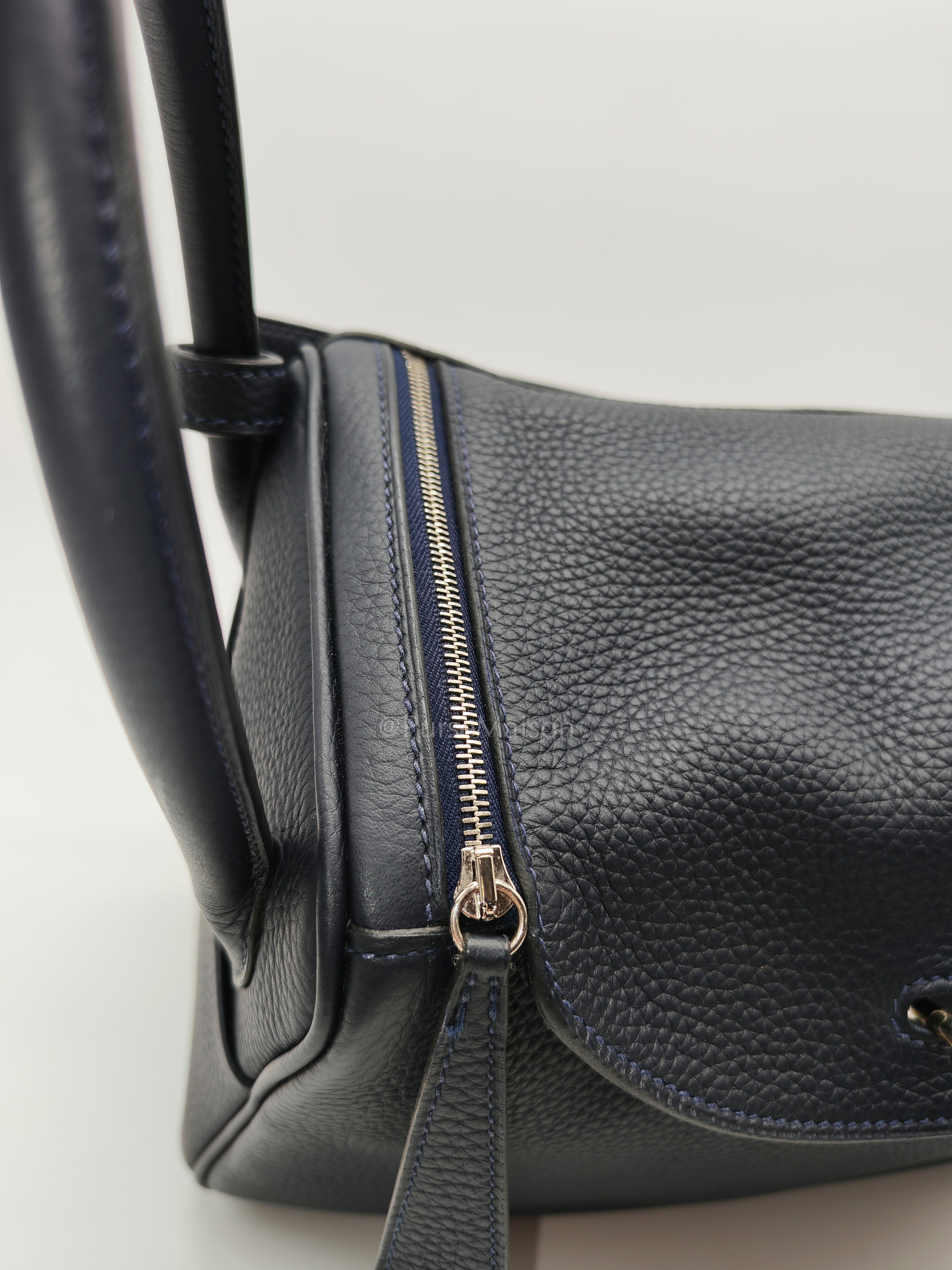 Lindy 26 Blue Nuit in Togo Leather and Palladium Hardware Stamp C (2018) | Purse Maison Luxury Bags Shop