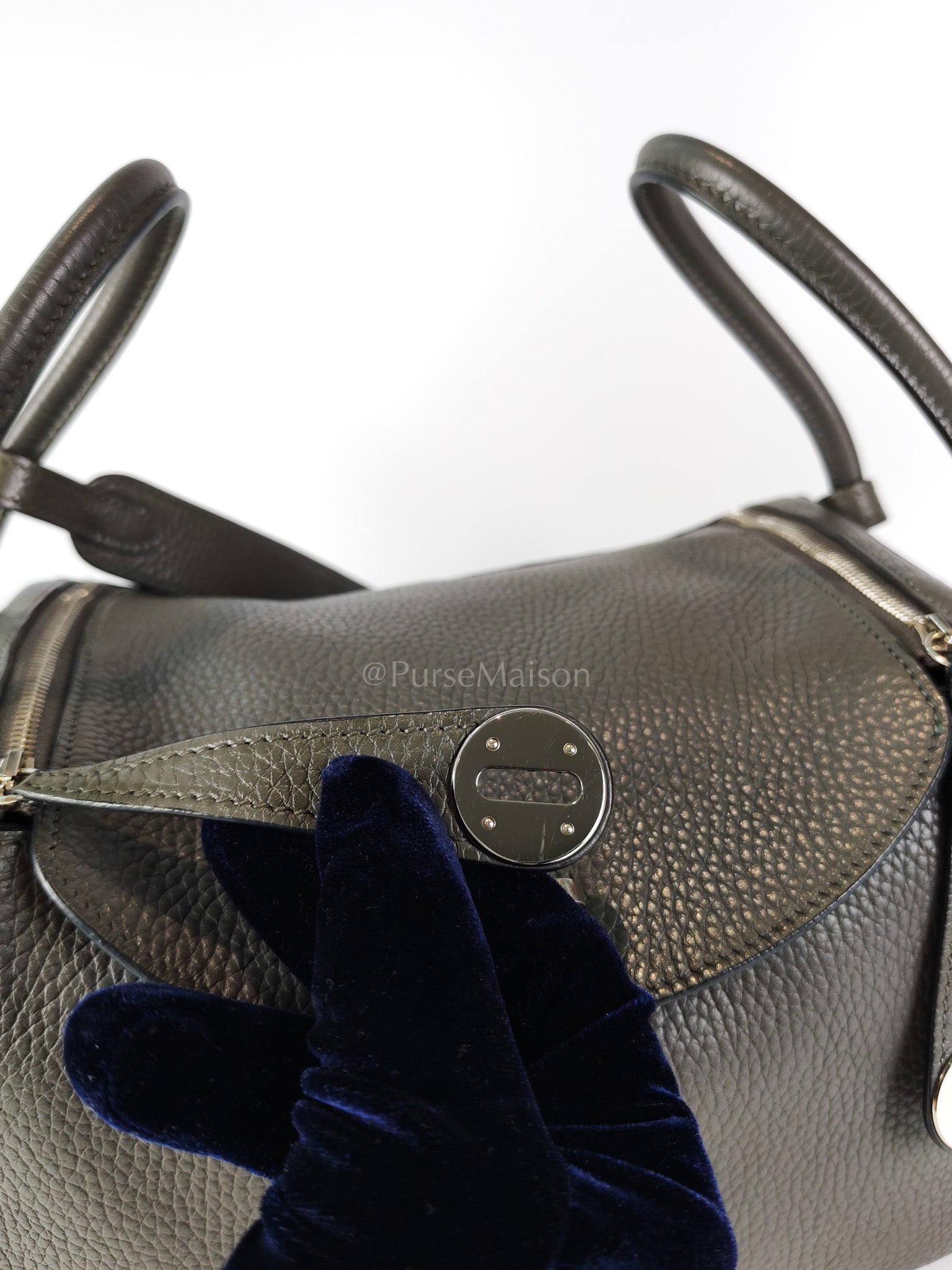 Lindy 26 Etain in Clemance Leather and Palladium Hardware Stamp X (2016) | Purse Maison Luxury Bags Shop