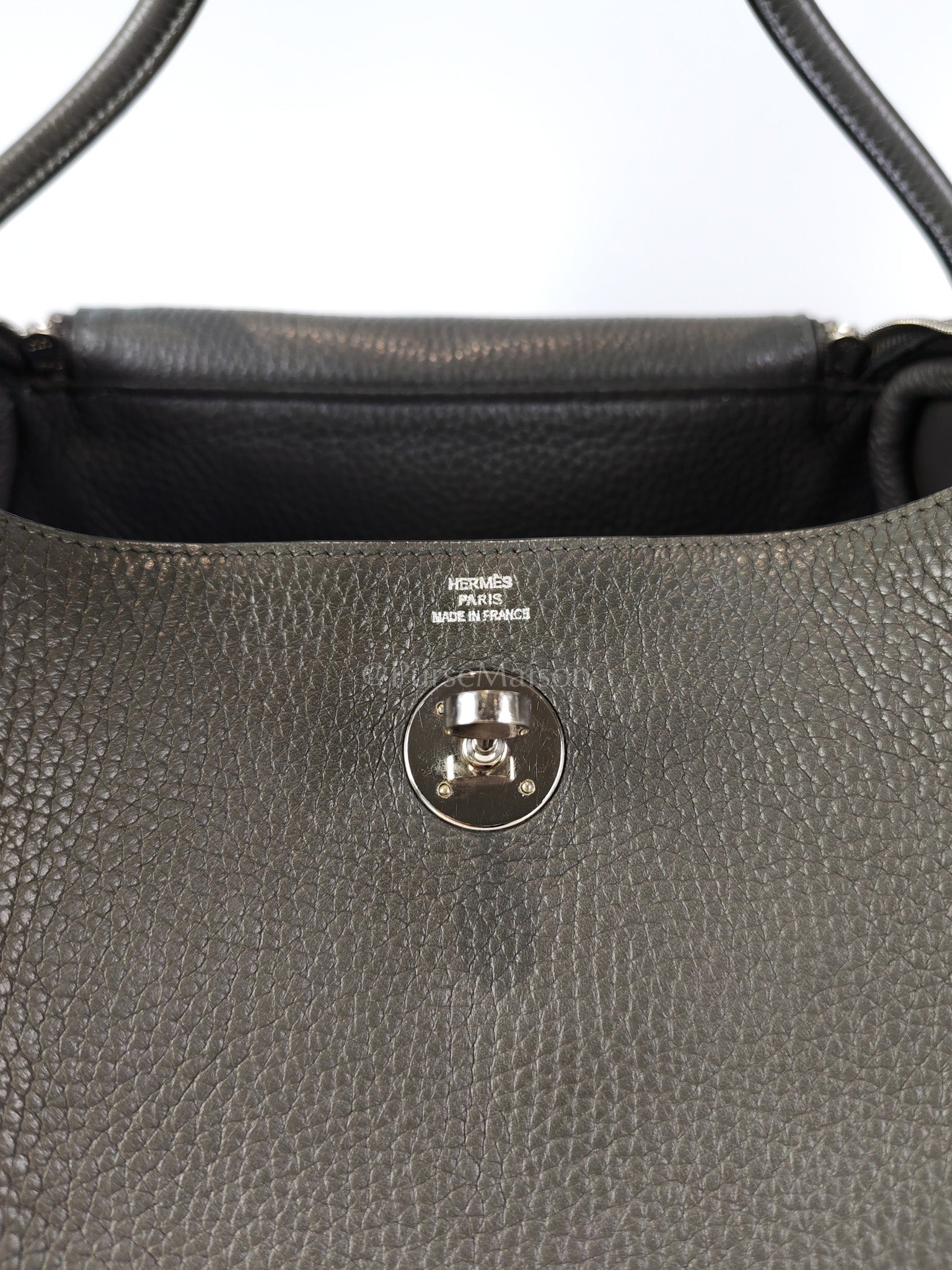 Lindy 26 Etain in Clemance Leather and Palladium Hardware Stamp X (2016) | Purse Maison Luxury Bags Shop