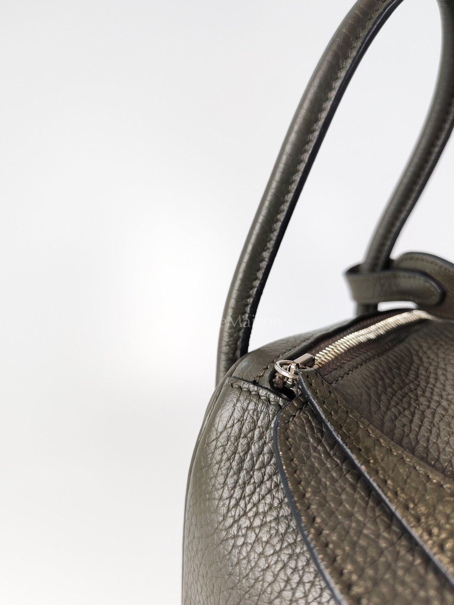 Lindy 26 Etain in Clemance Leather and Palladium Hardware Stamp X (2016) | Purse Maison Luxury Bags Shop