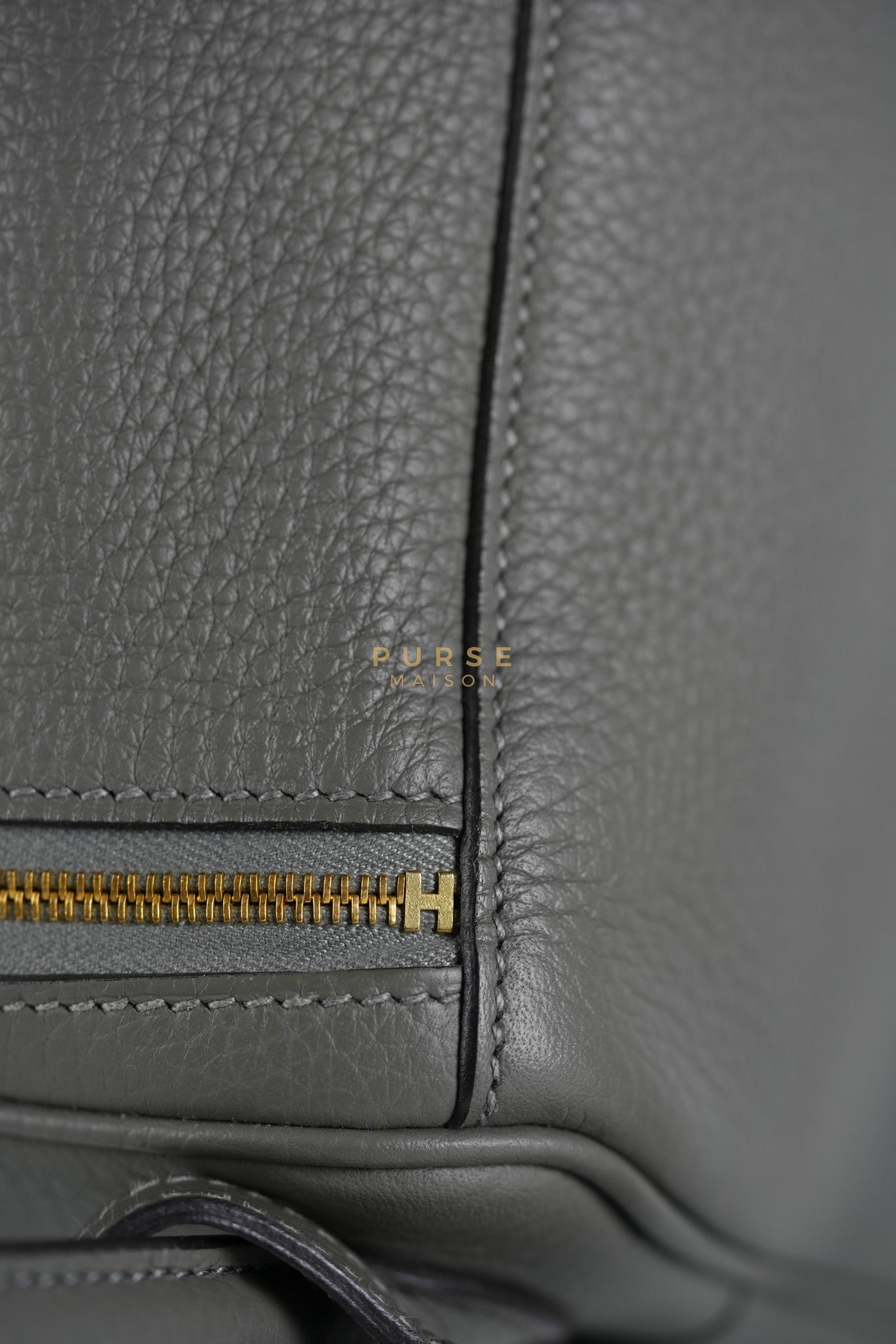 Lindy 26 Gris Meyer Togo Leather and Gold Hardware Stamp U (2022) | Purse Maison Luxury Bags Shop