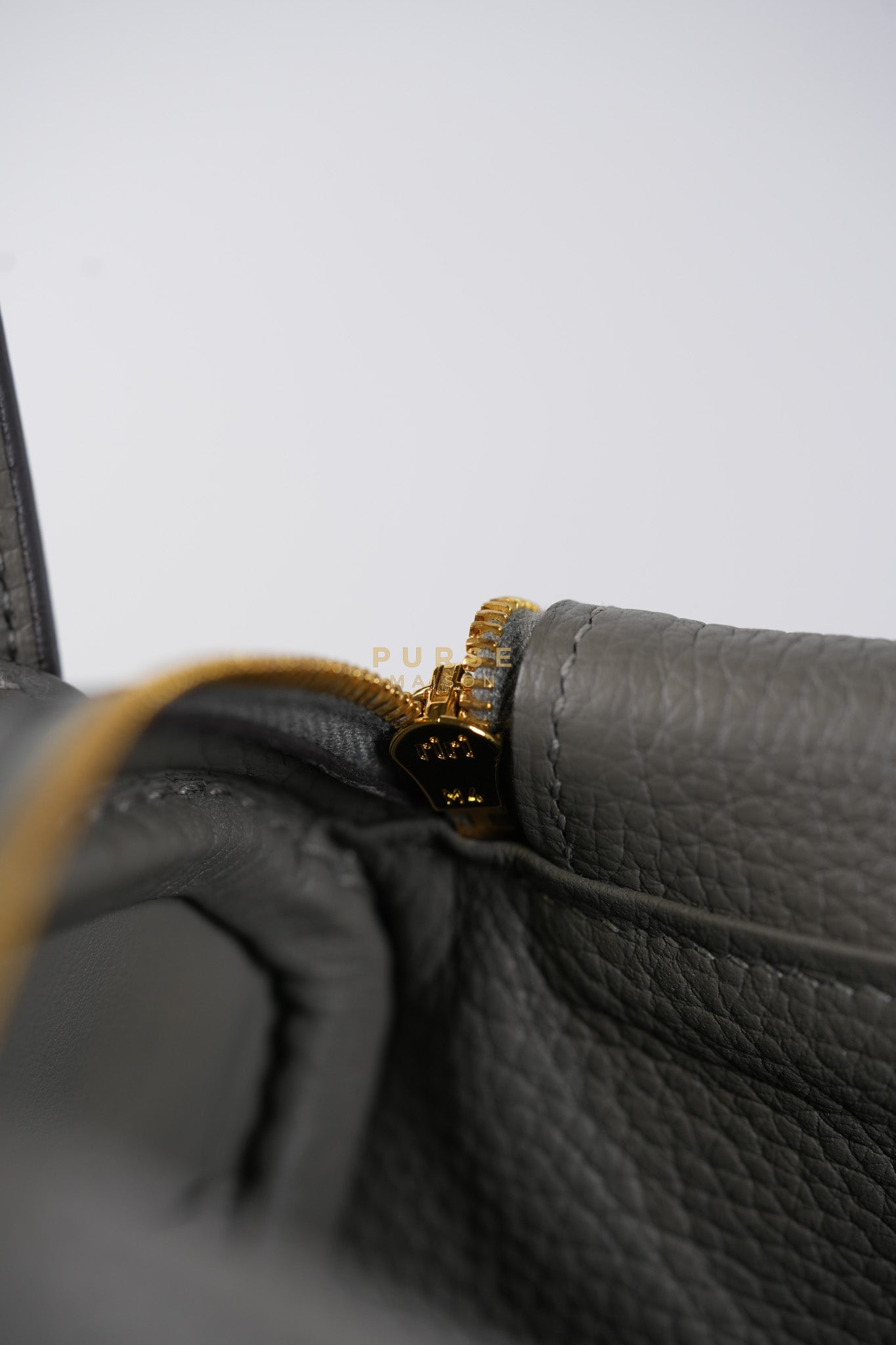 Lindy 26 Gris Meyer Togo Leather and Gold Hardware Stamp U (2022) | Purse Maison Luxury Bags Shop