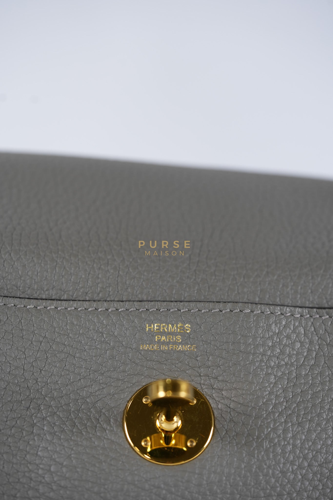Lindy 26 Gris Meyer Togo Leather and Gold Hardware Stamp U (2022) | Purse Maison Luxury Bags Shop