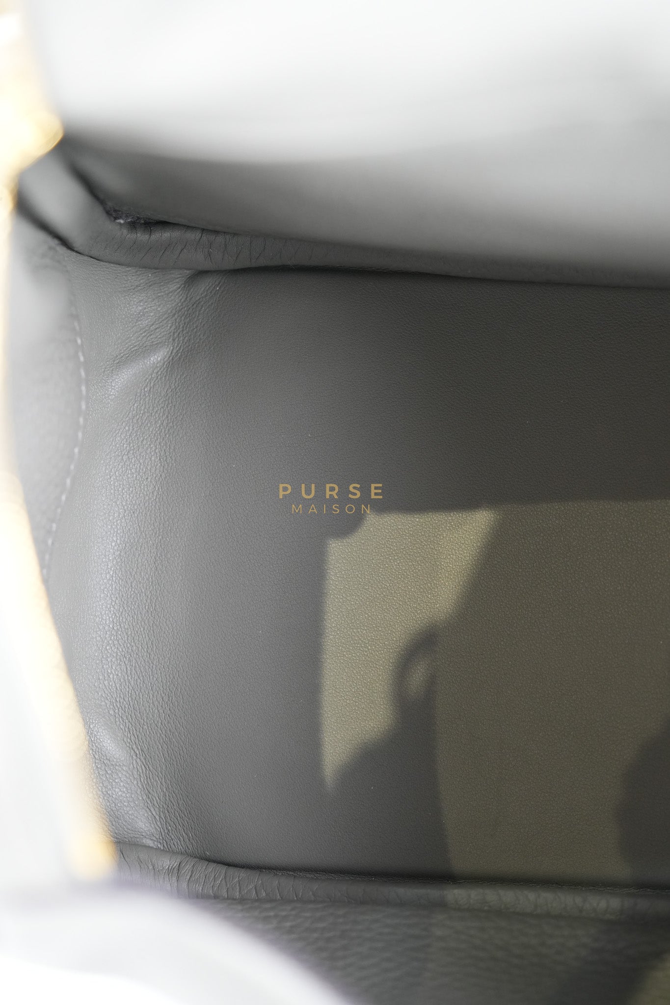 Lindy 26 Gris Meyer Togo Leather and Gold Hardware Stamp U (2022) | Purse Maison Luxury Bags Shop