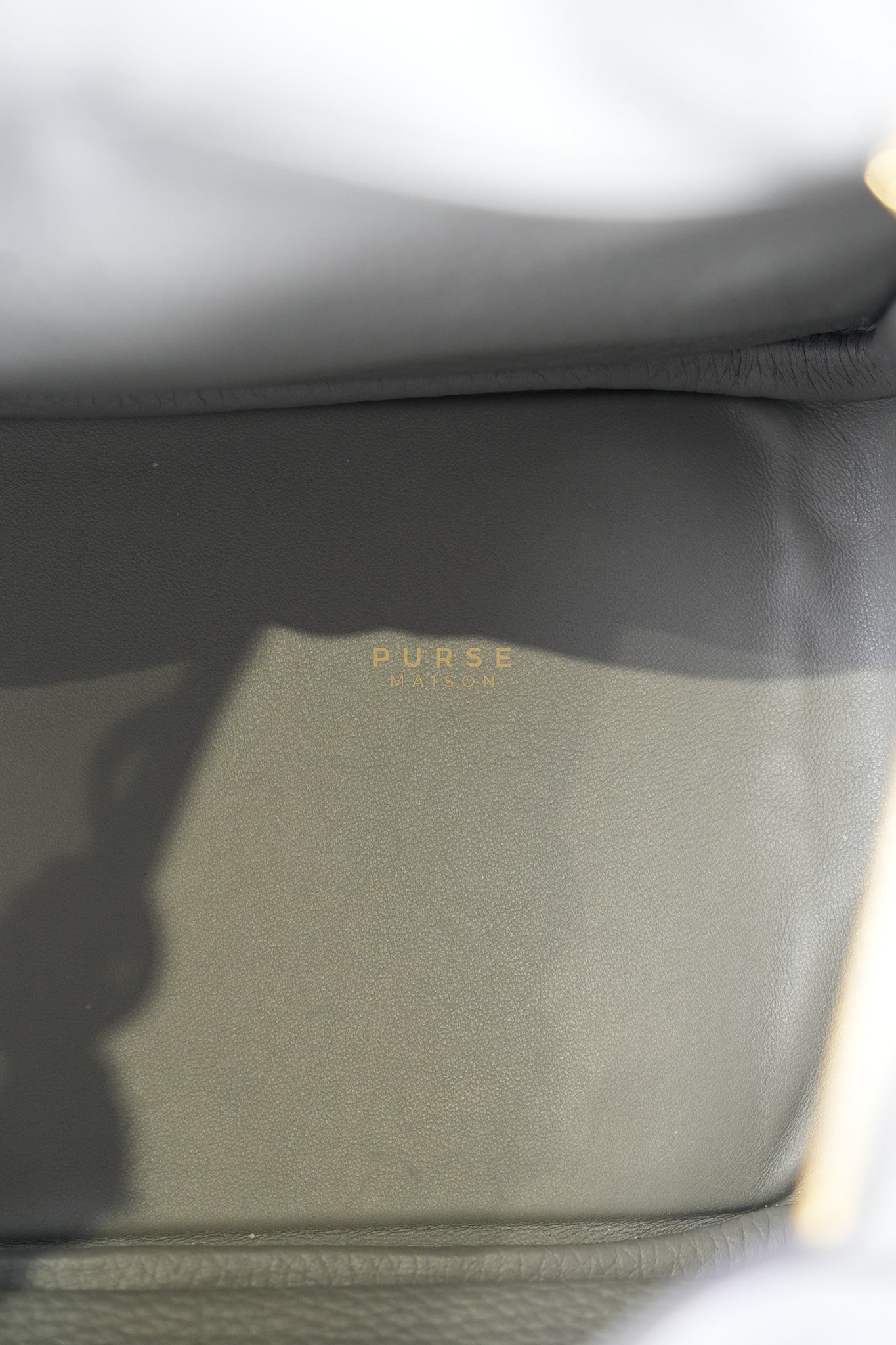 Lindy 26 Gris Meyer Togo Leather and Gold Hardware Stamp U (2022) | Purse Maison Luxury Bags Shop