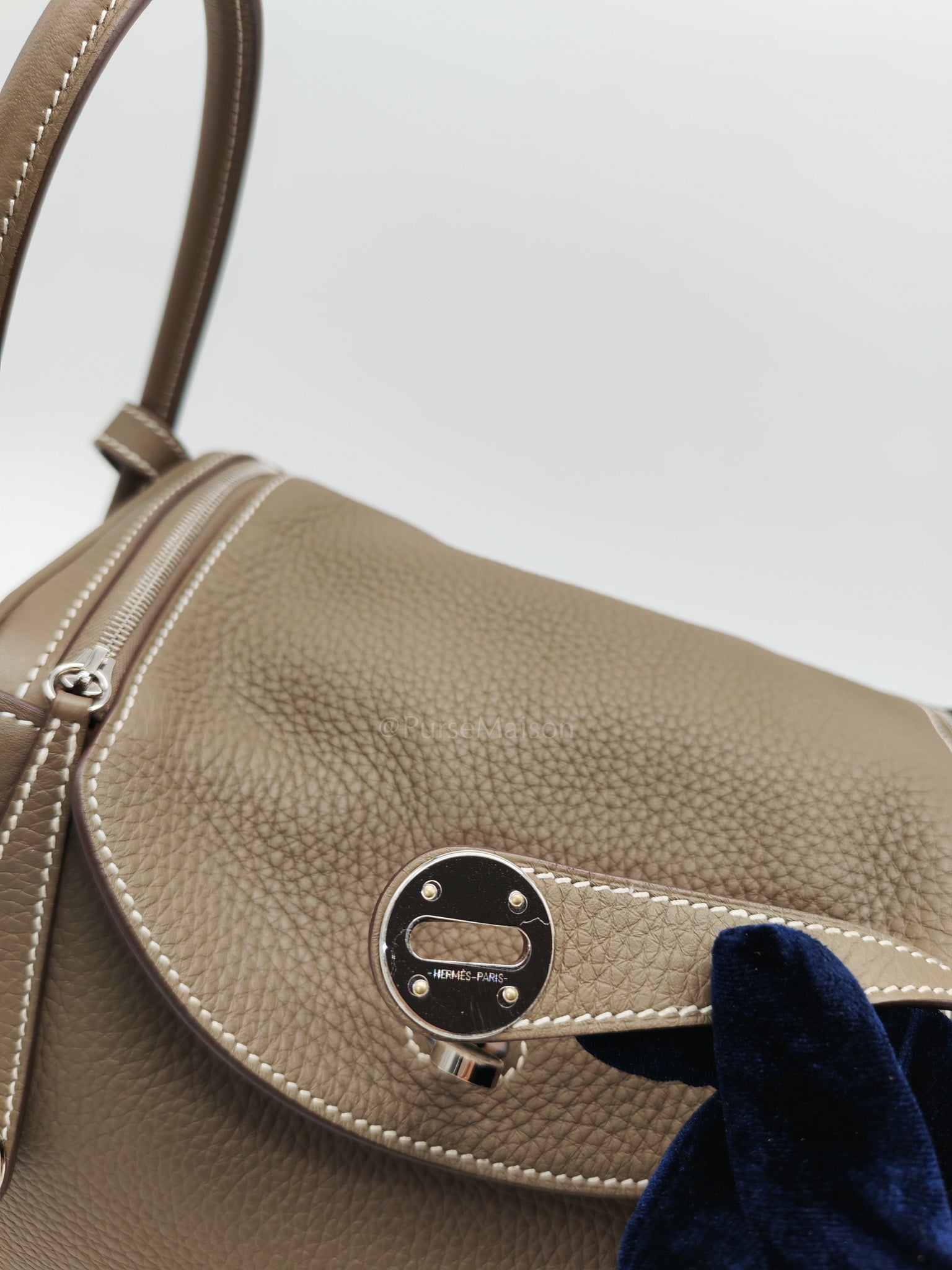 Lindy 26 in Etoupe Clemence Leather & Palladium Hardware Stamp W(2024) | Purse Maison Luxury Bags Shop
