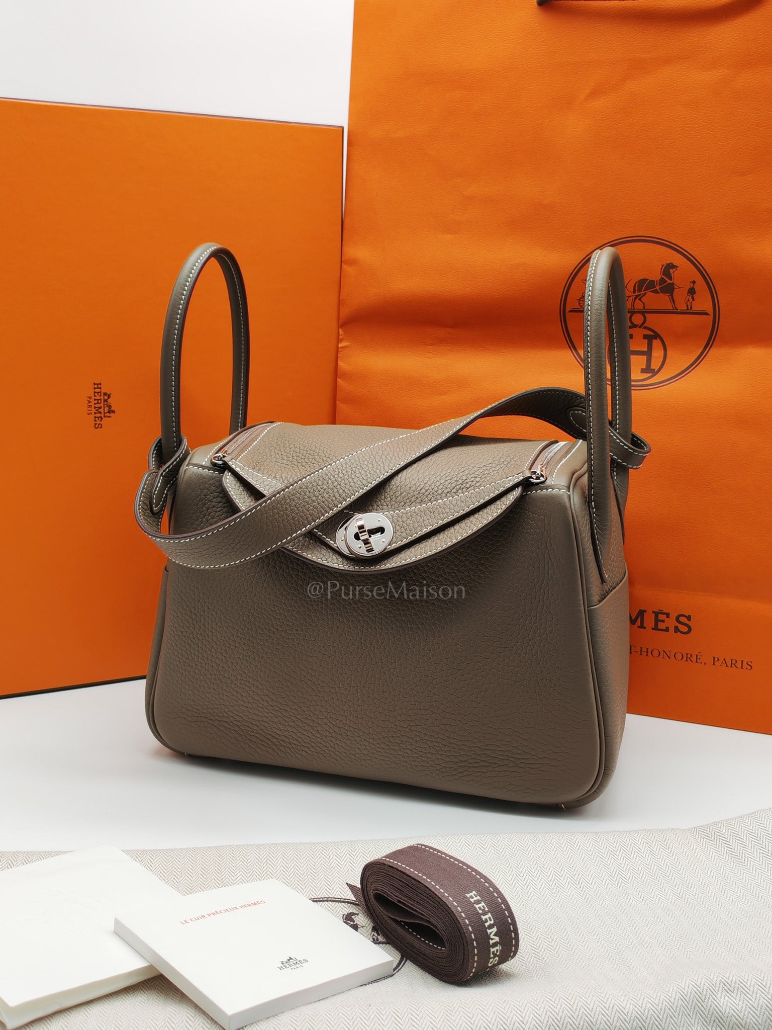 Lindy 26 in Etoupe Clemence Leather & Palladium Hardware Stamp W(2024) | Purse Maison Luxury Bags Shop