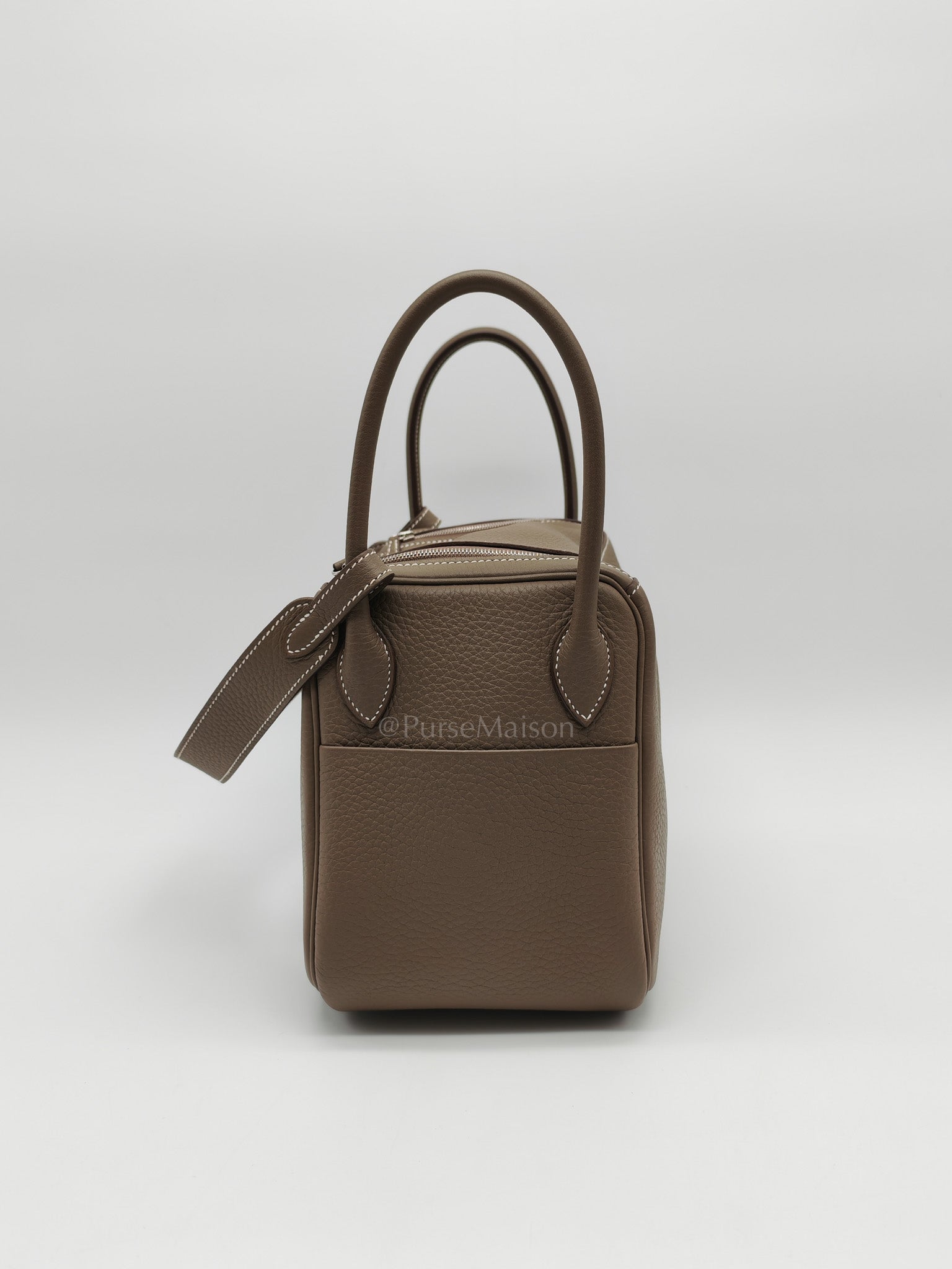 Lindy 26 in Etoupe Clemence Leather & Palladium Hardware Stamp W(2024) | Purse Maison Luxury Bags Shop