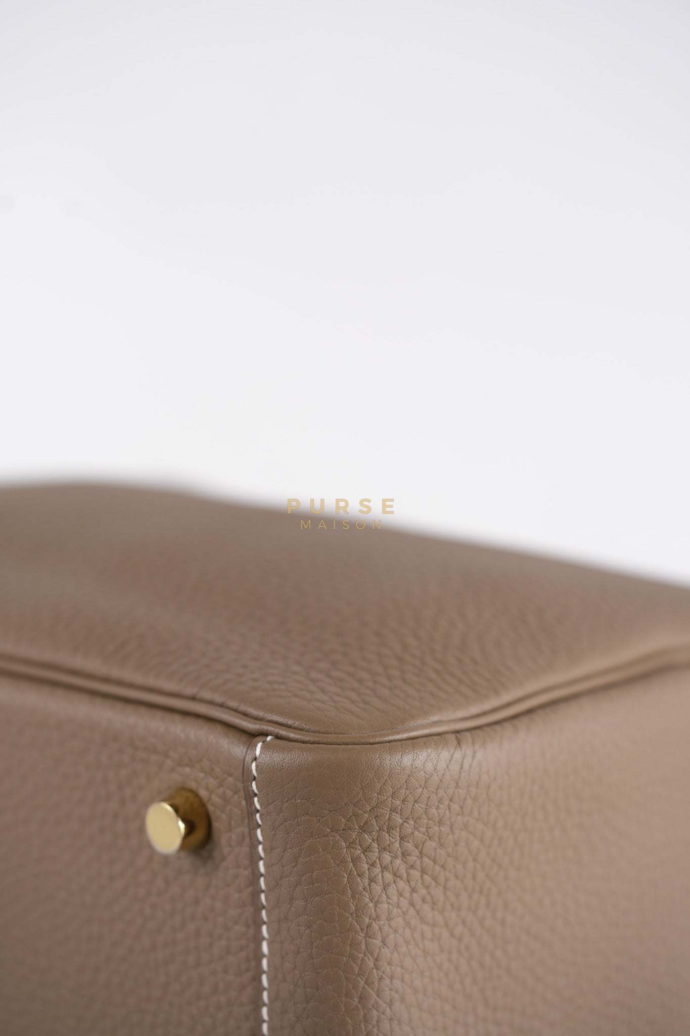 Lindy 26 in Etoupe Taurillon Clemence Leather & Gold Hardware Stamp K (2025) | Purse Maison Luxury Bags Shop