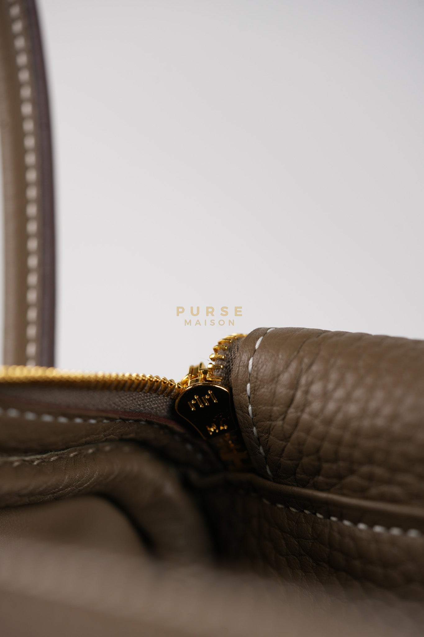 Lindy 26 in Etoupe Taurillon Clemence Leather & Gold Hardware Stamp K (2025) | Purse Maison Luxury Bags Shop