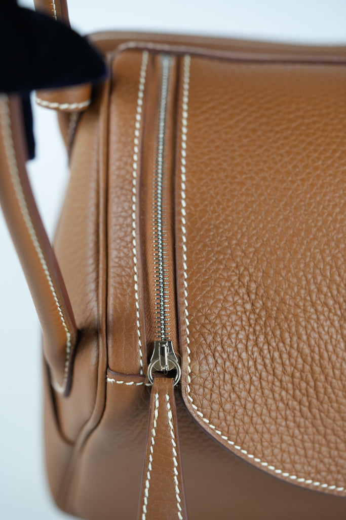 Lindy 26 in Gold Clemence Leather Palladium Hardware Stamp W(2024) | Purse Maison Luxury Bags Shop