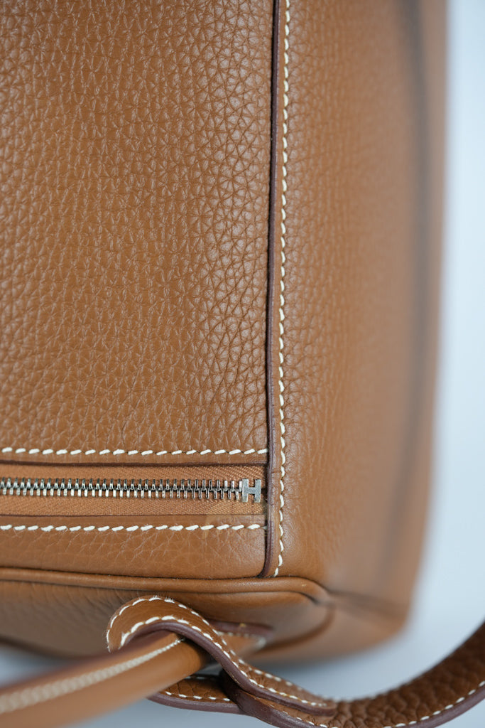 Lindy 26 in Gold Clemence Leather Palladium Hardware Stamp W(2024) | Purse Maison Luxury Bags Shop