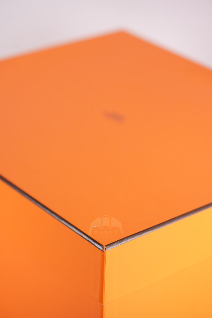 Lindy 26 in Gold Clemence Leather Palladium Hardware Stamp W(2024) | Purse Maison Luxury Bags Shop