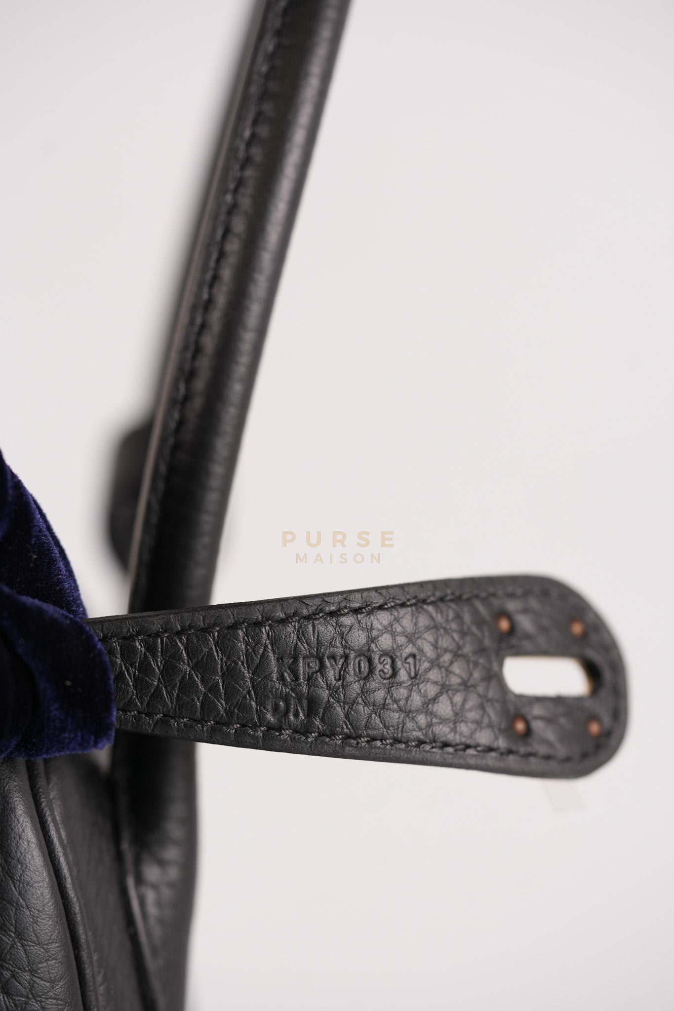 Lindy 26 in Noir Clemence Leather Gold Hardware Stamp K(2025) | Purse Maison Luxury Bags Shop