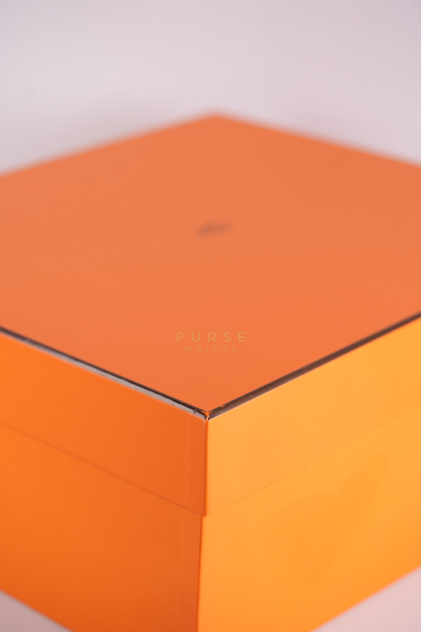 Lindy 26 in Noir Clemence Leather Gold Hardware Stamp K(2025) | Purse Maison Luxury Bags Shop