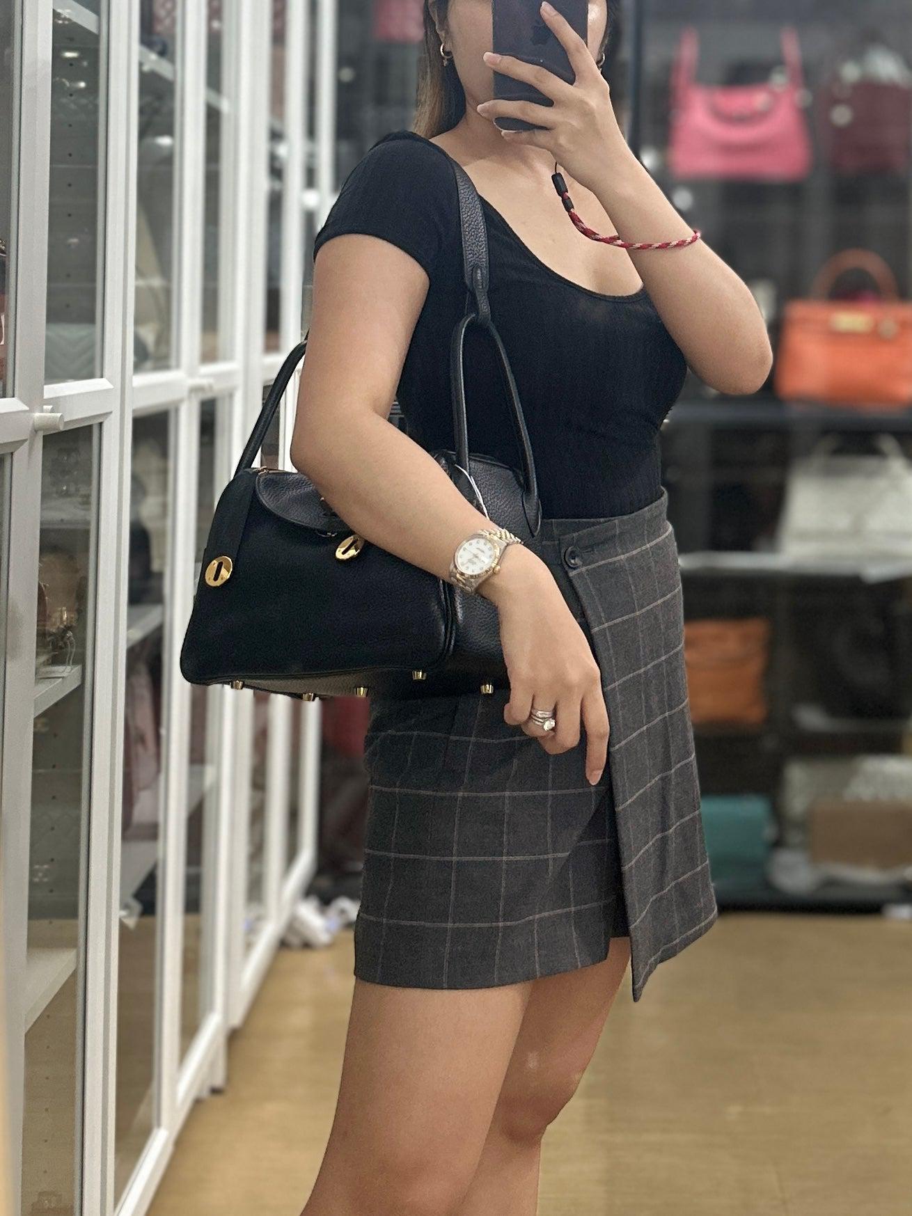 Lindy 26 in Noir Clemence Leather Gold Hardware Stamp K(2025) | Purse Maison Luxury Bags Shop