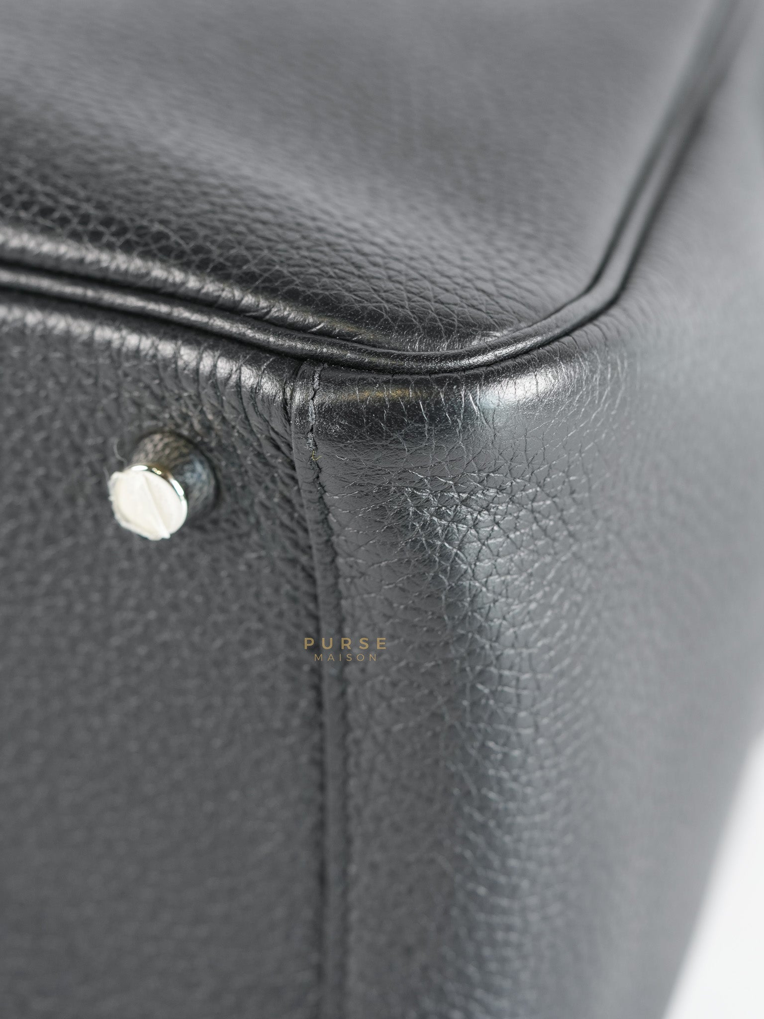 Lindy 26 in Noir Clemence Leather Palladium Hardware Stamp D(2019) | Purse Maison Luxury Bags Shop