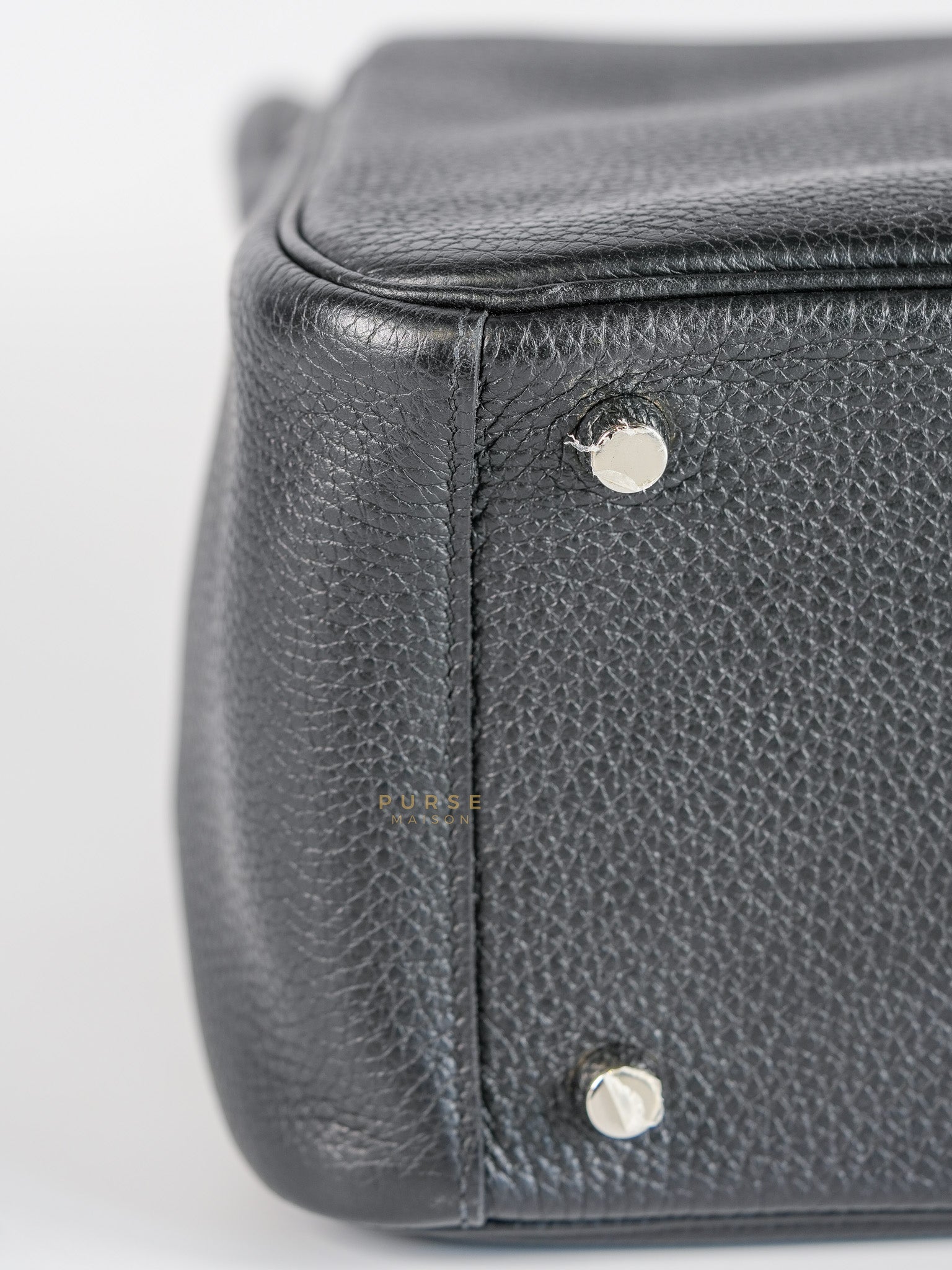 Lindy 26 in Noir Clemence Leather Palladium Hardware Stamp D(2019) | Purse Maison Luxury Bags Shop