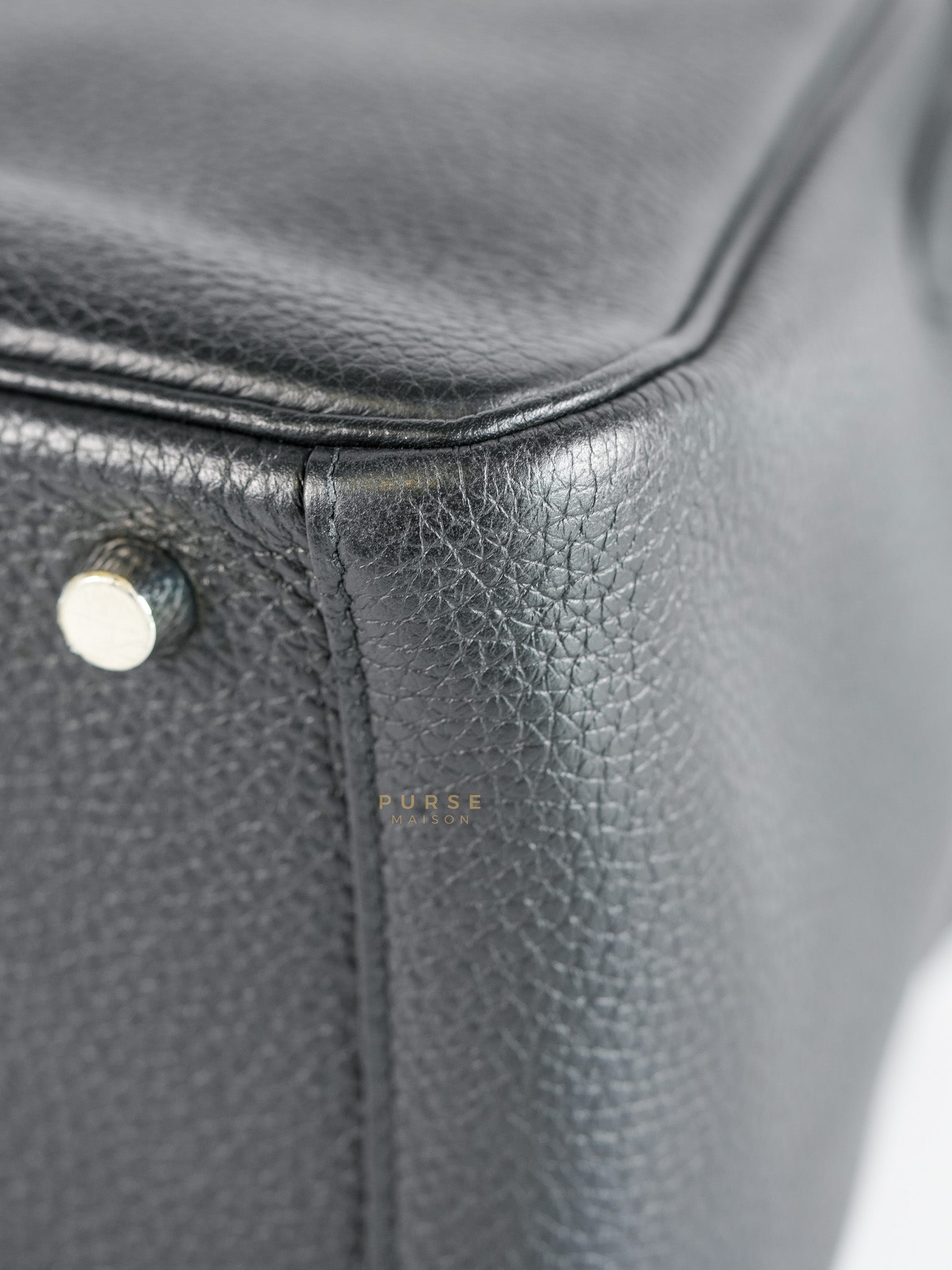 Lindy 26 in Noir Clemence Leather Palladium Hardware Stamp D(2019) | Purse Maison Luxury Bags Shop