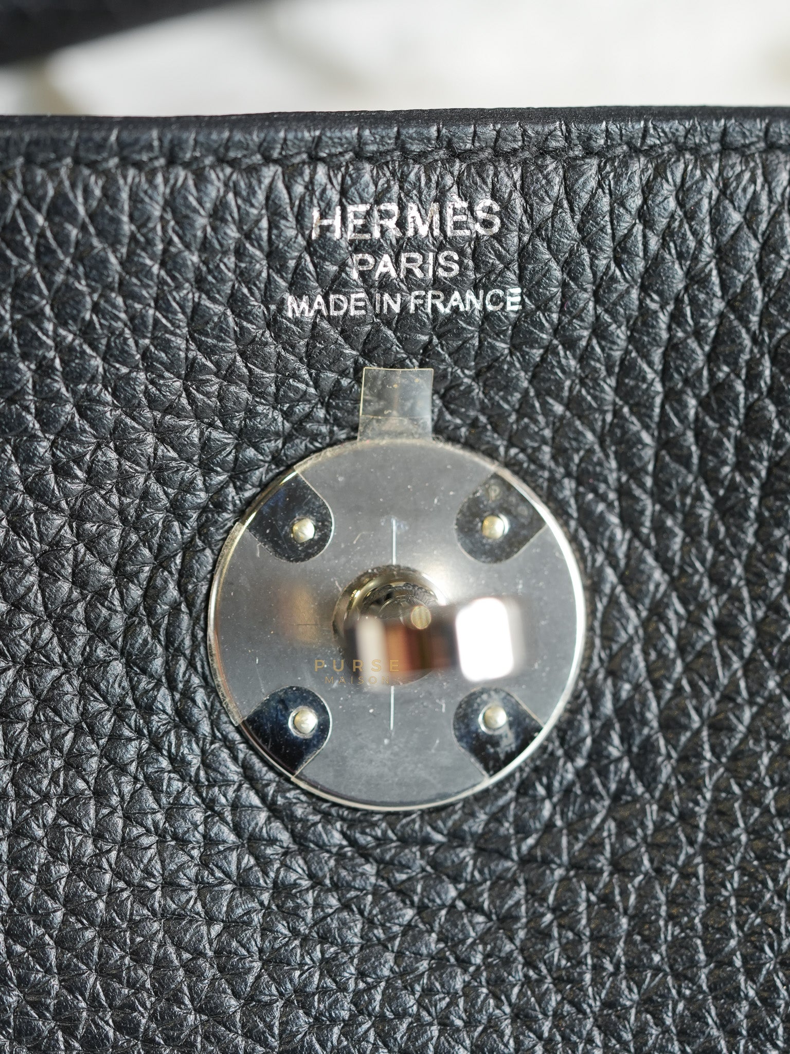 Lindy 26 in Noir Clemence Leather Palladium Hardware Stamp D(2019) | Purse Maison Luxury Bags Shop