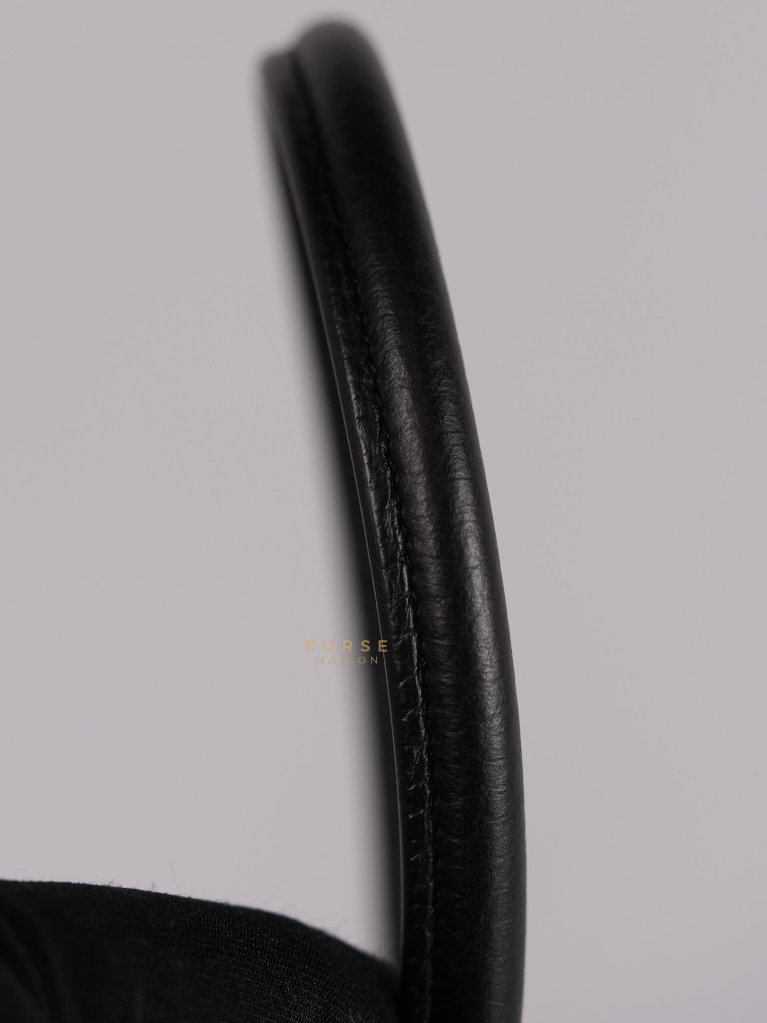 Lindy 26 in Noir Clemence Leather Palladium Hardware Stamp D(2019) | Purse Maison Luxury Bags Shop